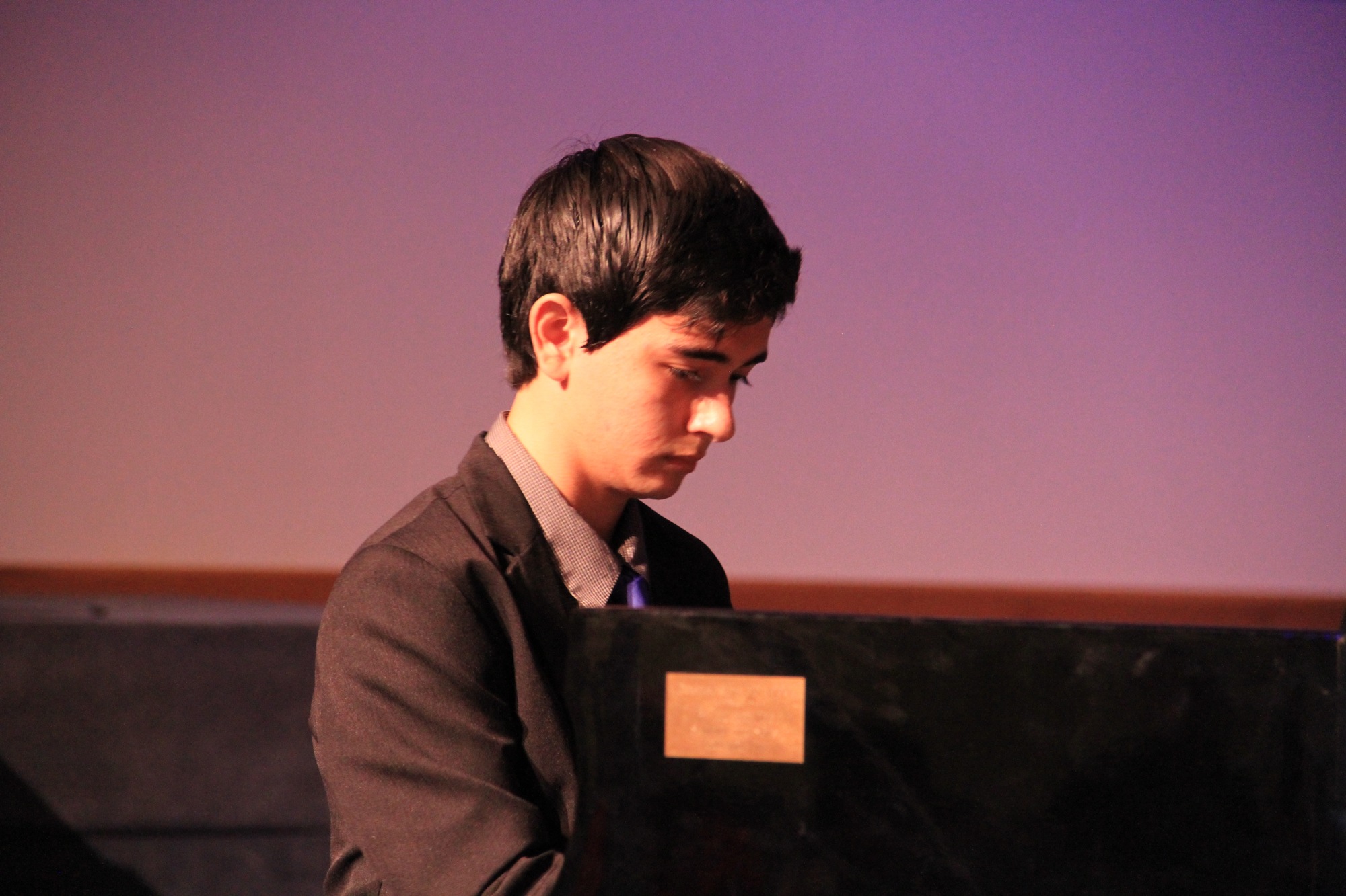 Jose Lora performs at First United Methodist Church of Port Orange. Photo by Nichole Osinski