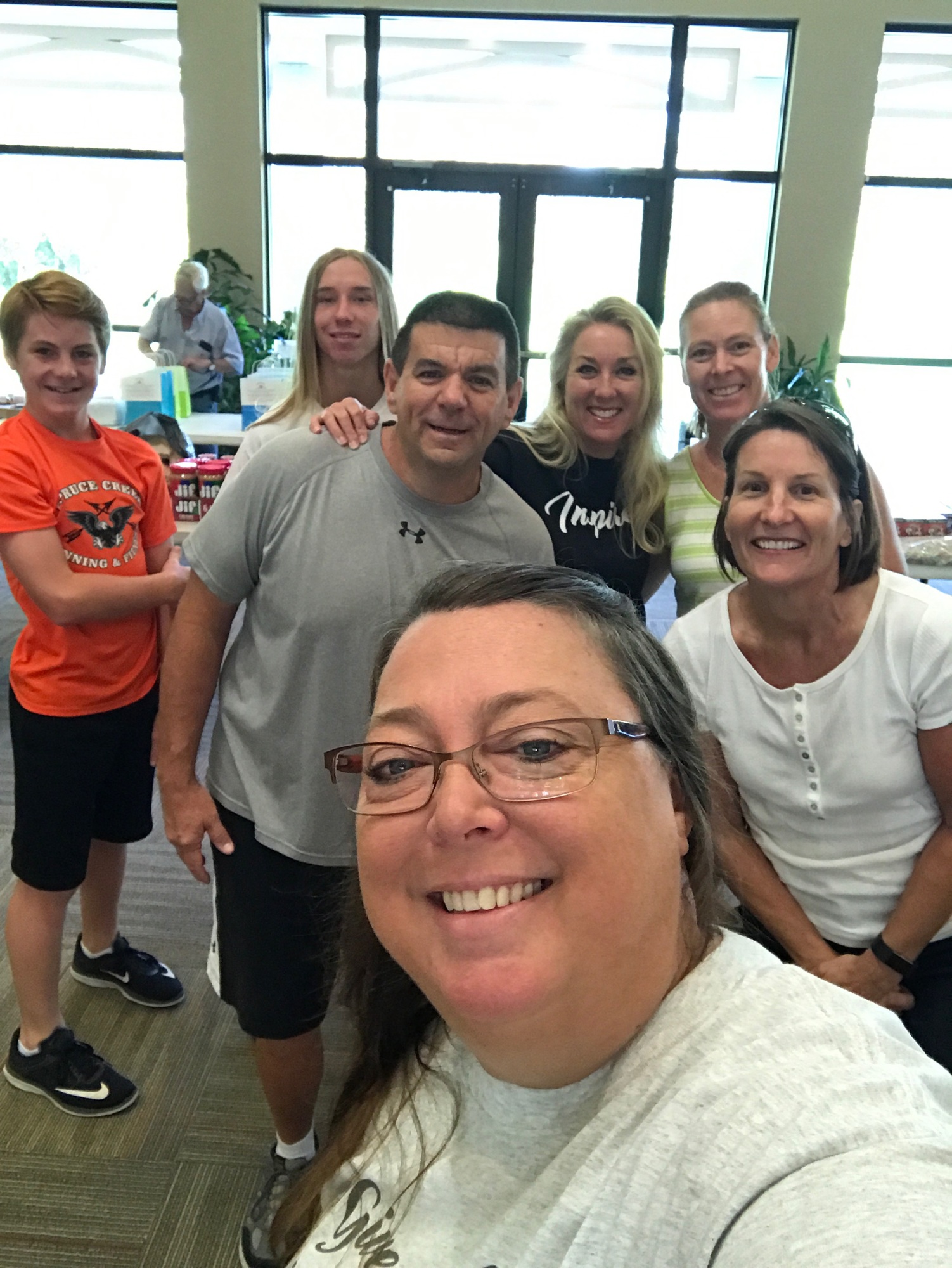 Maria Mills-Benat, Drew Bastian, Kristin Johansson, Tate Johannson, Connor Benat, Debbie Bastian, Julie Stiltner. Photo courtesy of Maria Mills-Benat