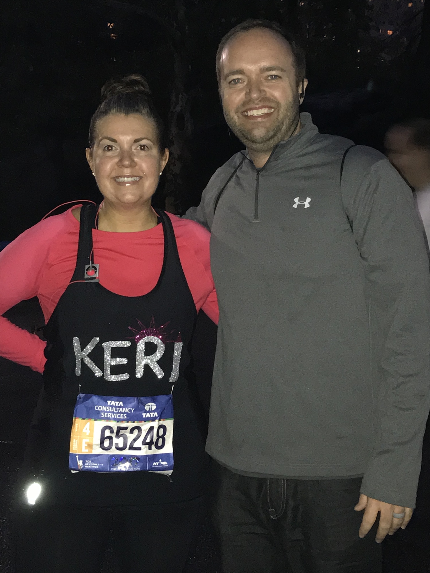 Keri Harris at mile 16 seeing her husband, Jeff Harris, on the course for the first time. Photo courtesy of Keri Harris