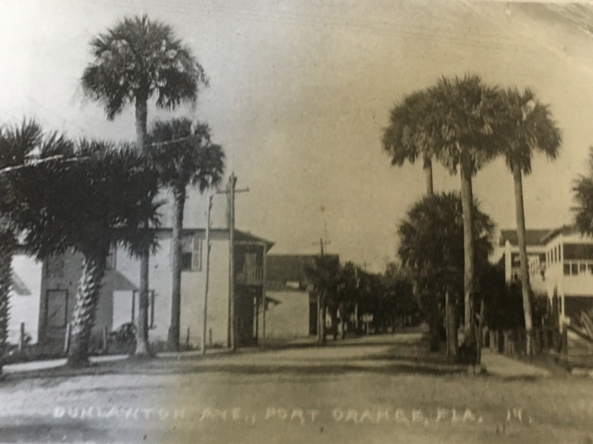 Dunlawton Avenue looking westward bound in 1919. Photo courtesy of the Port Orange Historical Trust