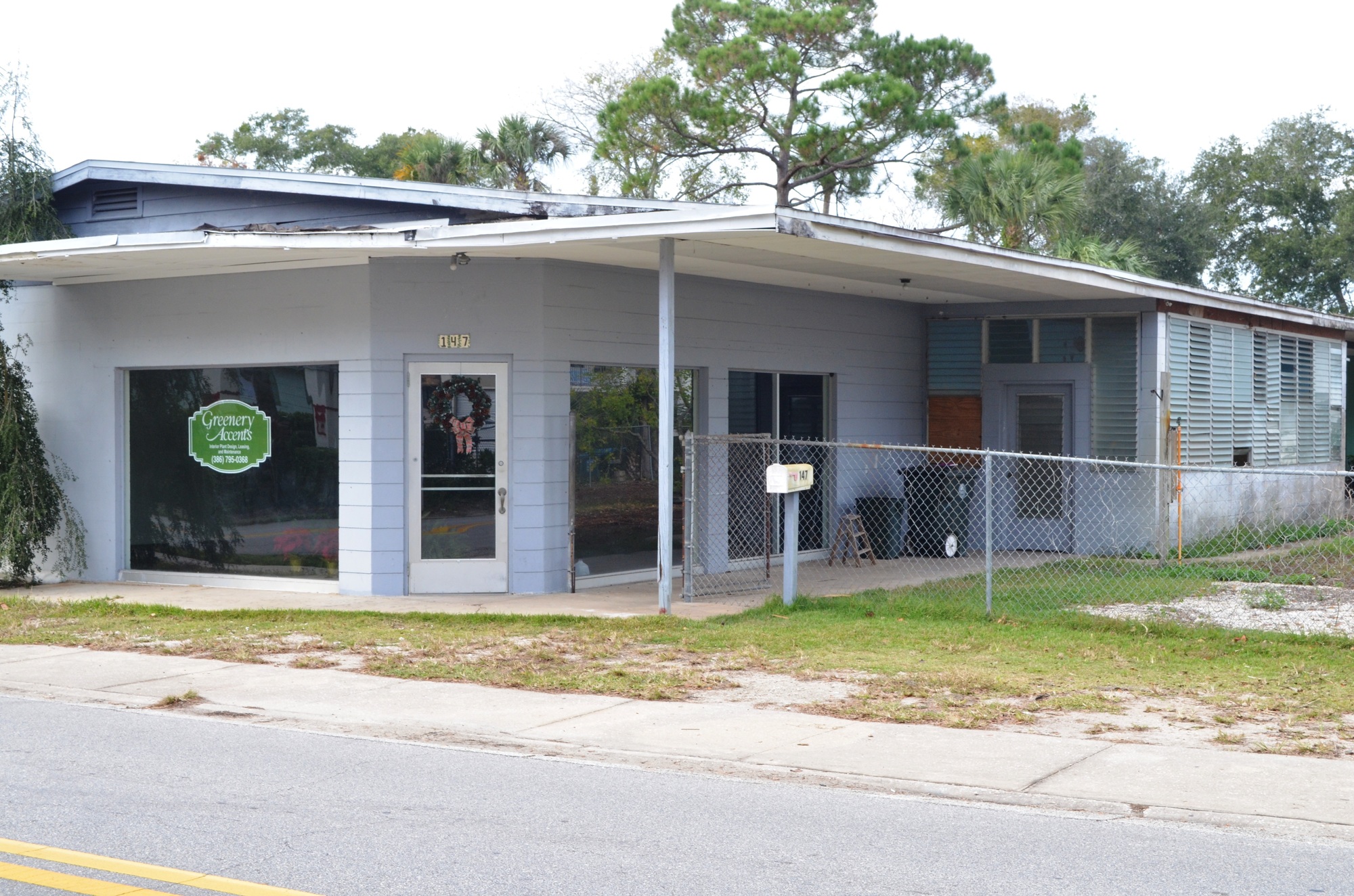 The exterior of the former garden center on Tomoka Avenue will be remodeled in the coming year. Photos by Wayne Grant