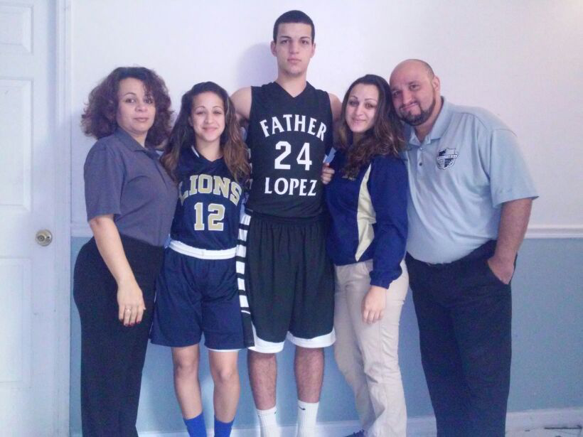 Lopez bball_perez family