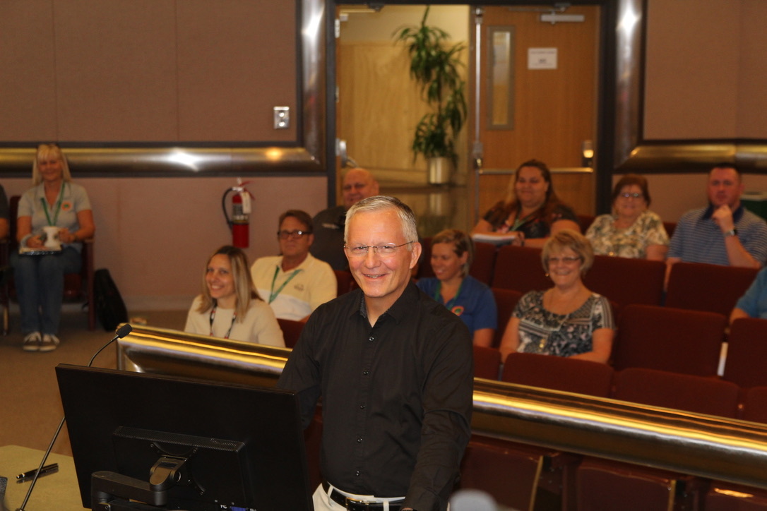 City Manager Jake Johansson updates the Council on preparations for Hurricane Dorian. Photo by Tanya Russo