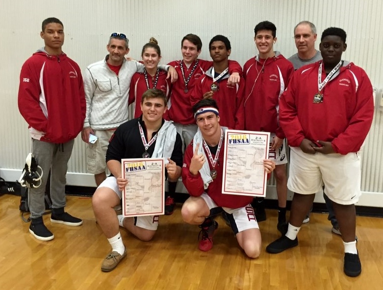 The Sandcrabs finished sixth at districts and will send six to regionals.