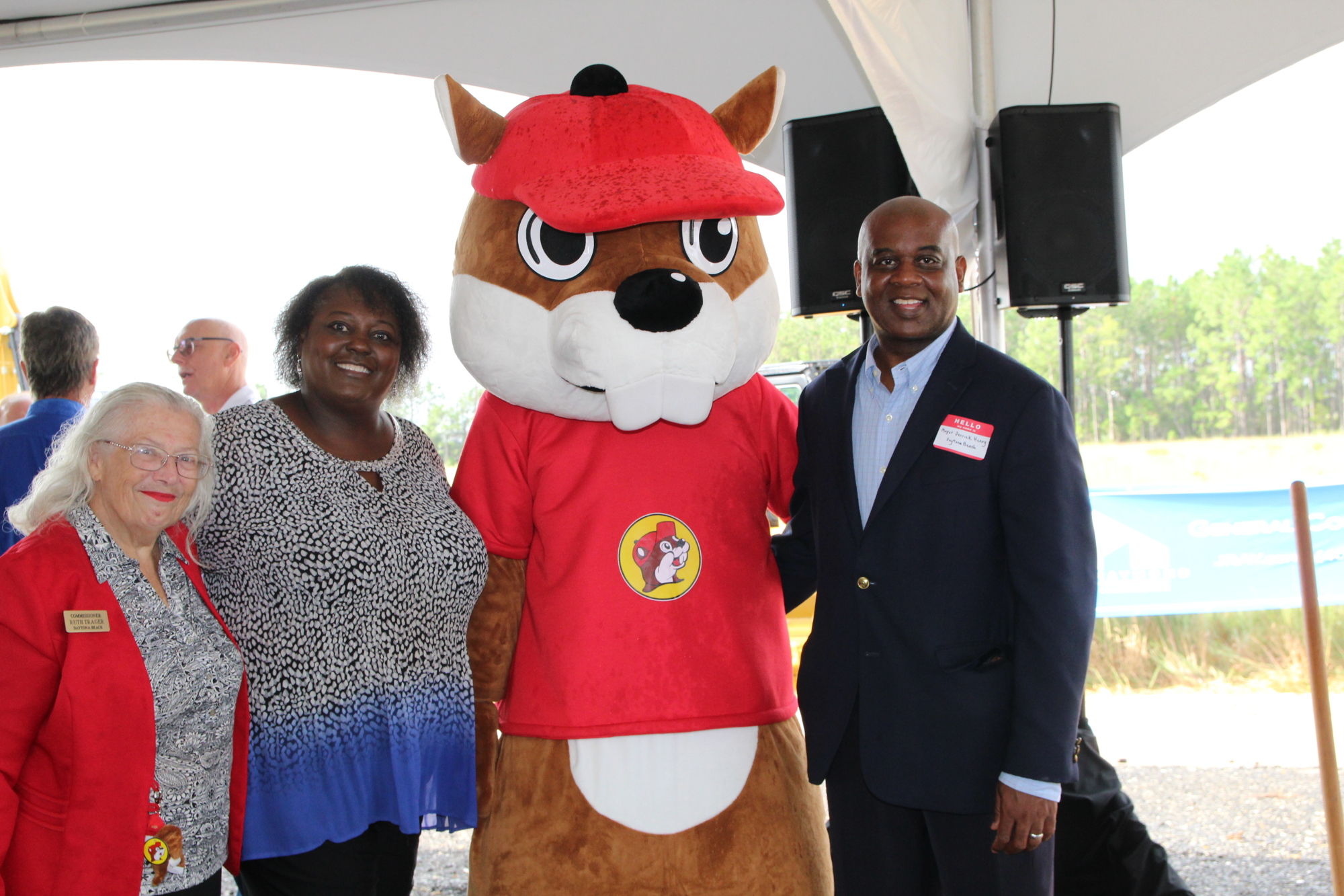 Daytona city commissioners Ruth Trager and Paula Young pose with Buc-ee Beaver and Daytona Mayor Derrick Henry. Photo by Tanya Russo