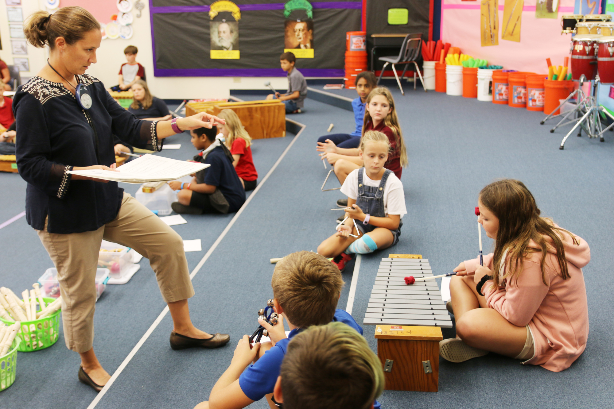 Sarah Johns teaches students at Osceola Elementary. Photo by Jarleene Almenas