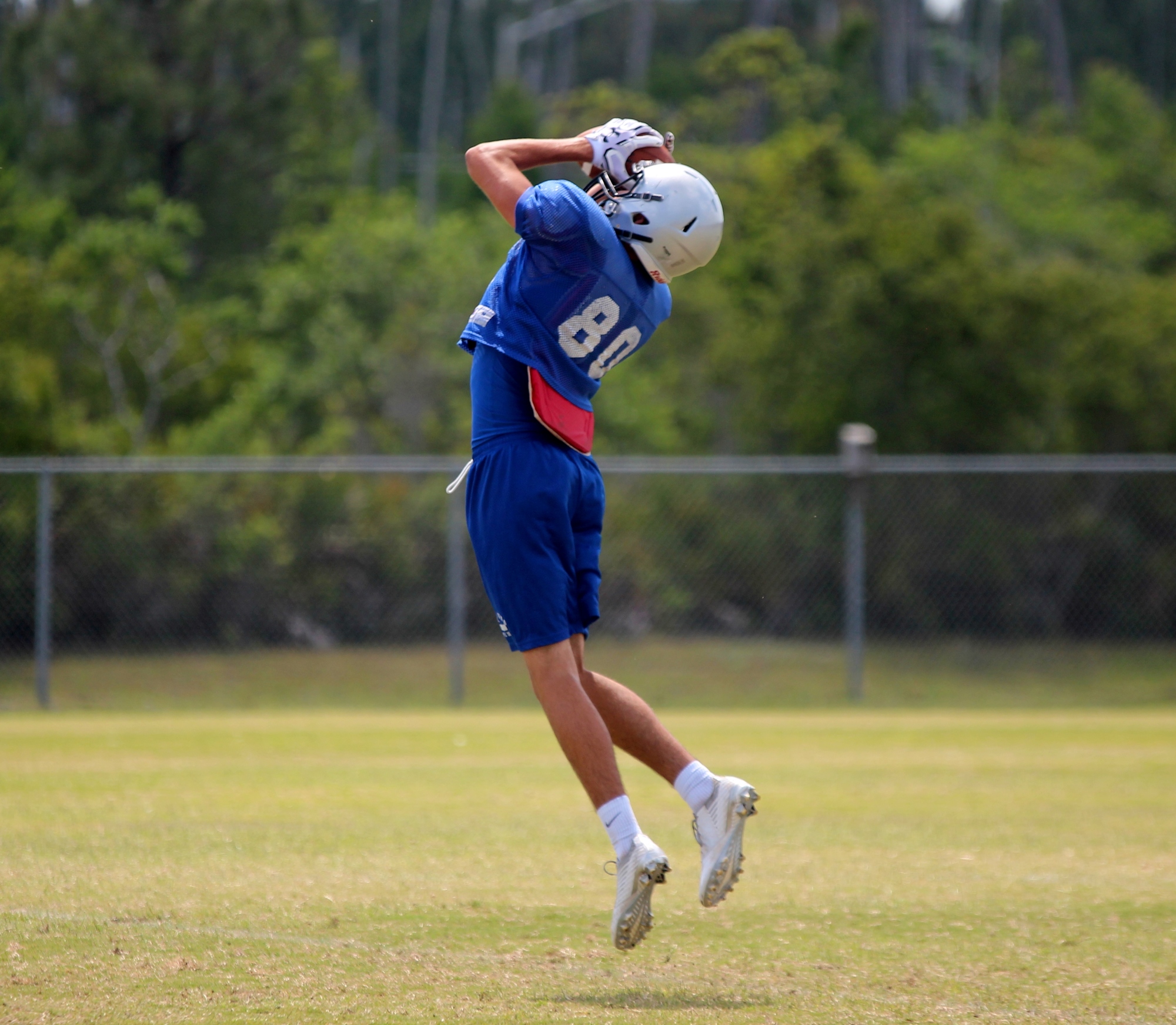 Jacob Miley takes in a Wagner pass during practice. Photos by Jeff Dawsey