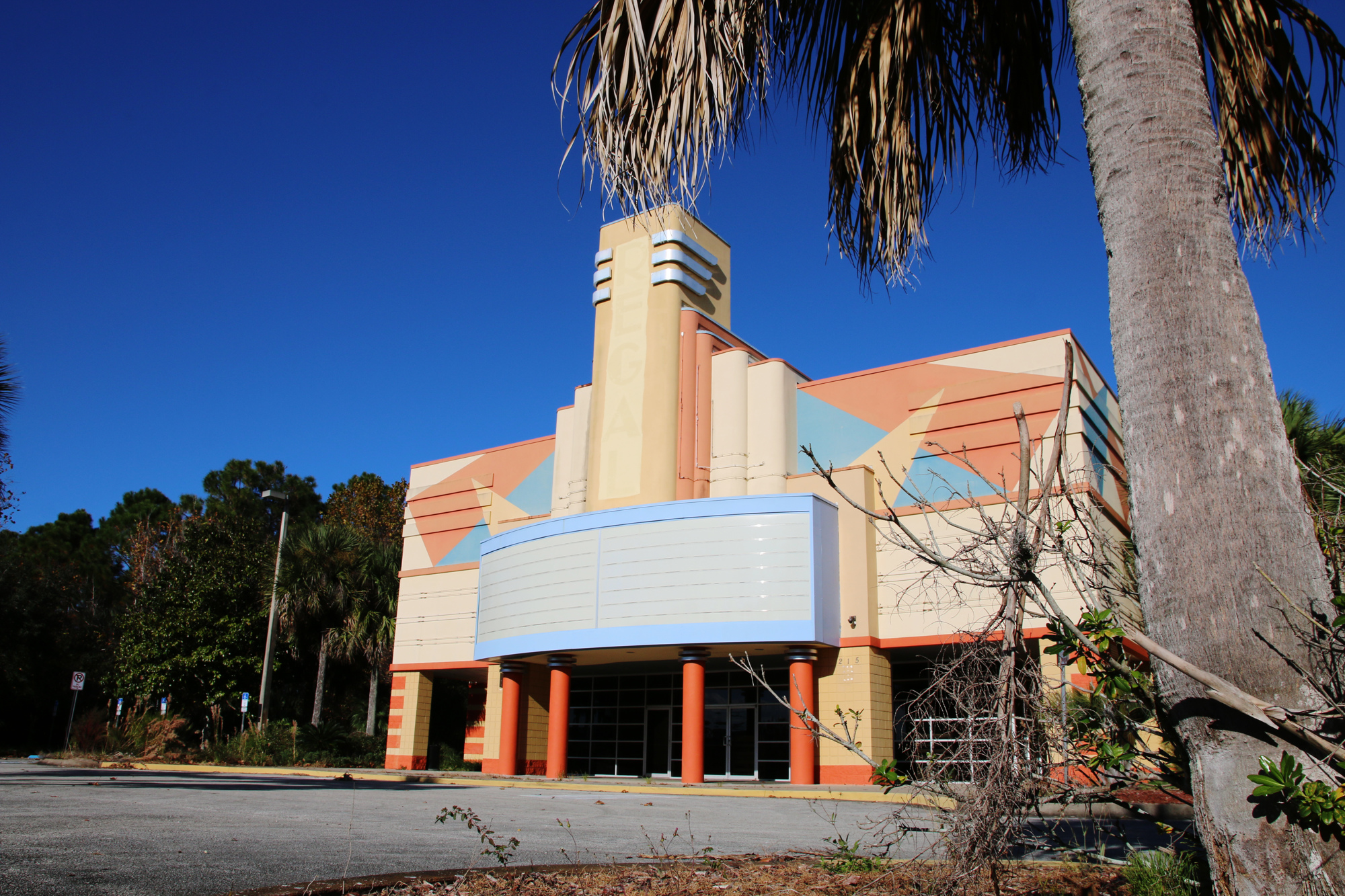 The Regal Cinemas at 215 Williamson Blvd. has been closed since 2020. Photo by Jarleene Almenas