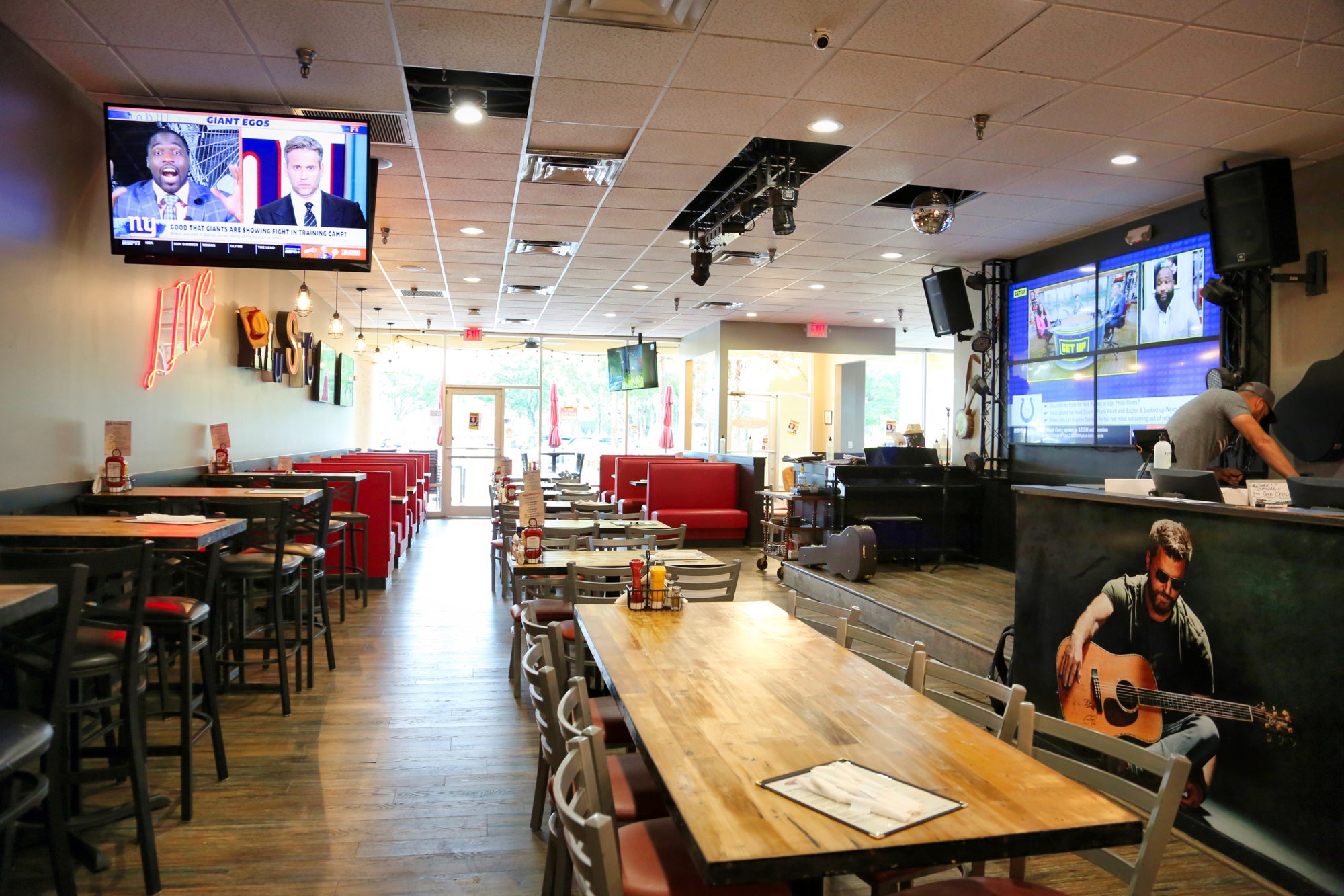 Stefania Pifferi. The former Brooks Burgers location has been transformed into Ben Allen’s Backyard Grill & Pub.