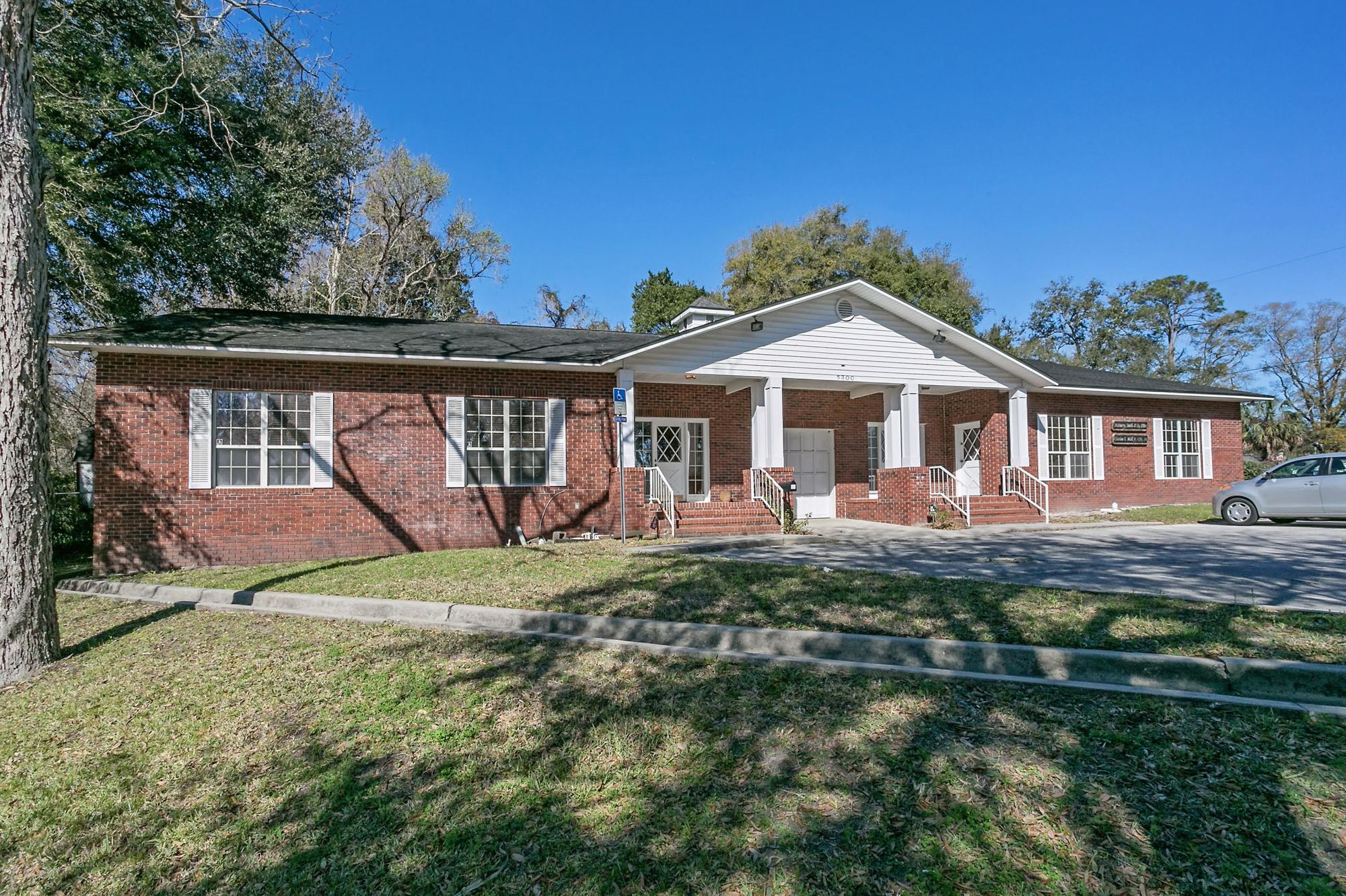 With help from a donation from J. Wayne and Delores Barr Weaver, the Women’s Center of Jacksonville will open a Sexual Assault Forensic Exam Center.