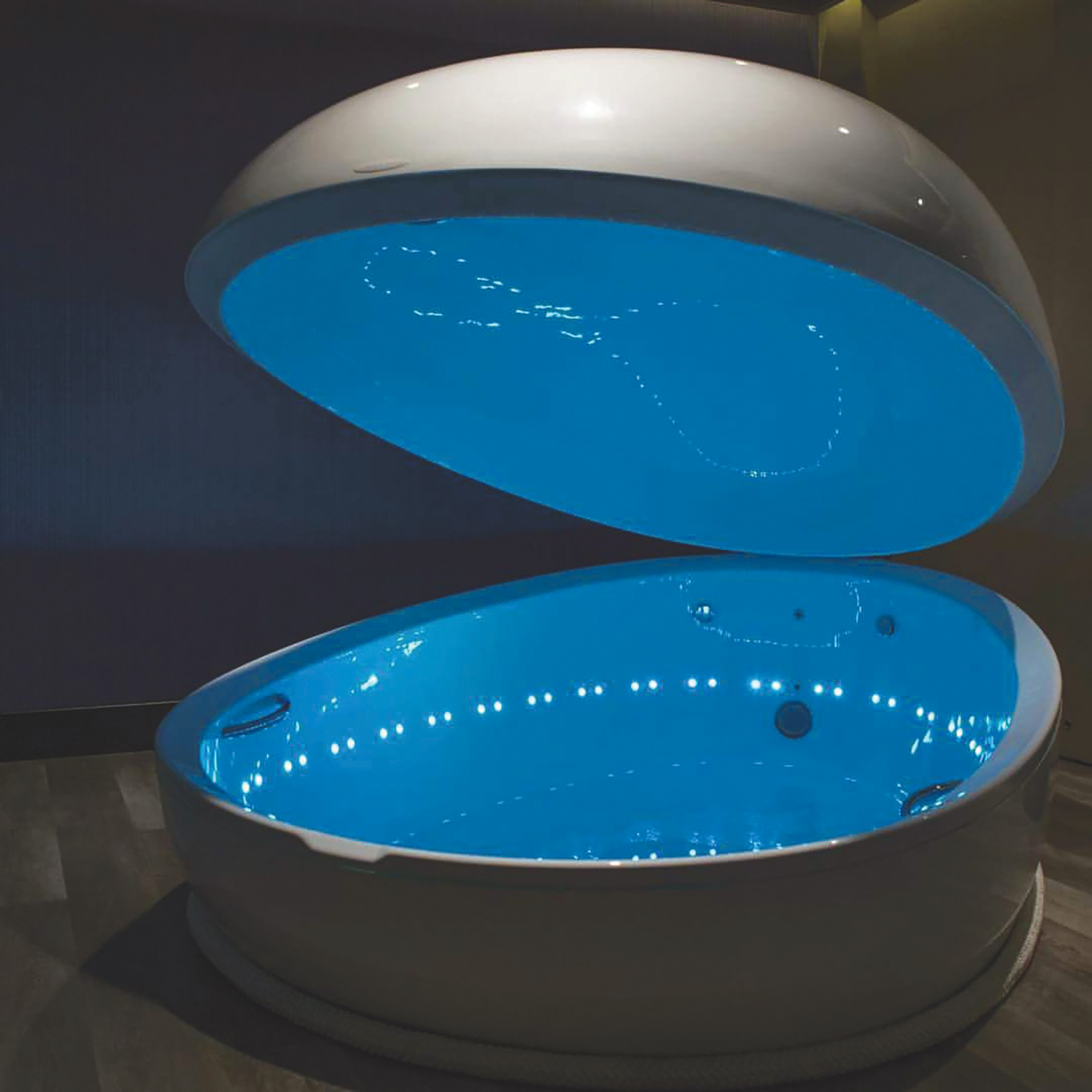 At Indigo Float, customers can unwind in pods filled with water made denser with Epsom salt. The franchise plans to open in the Riverplace Shopping Center at 11111 San Jose Blvd.