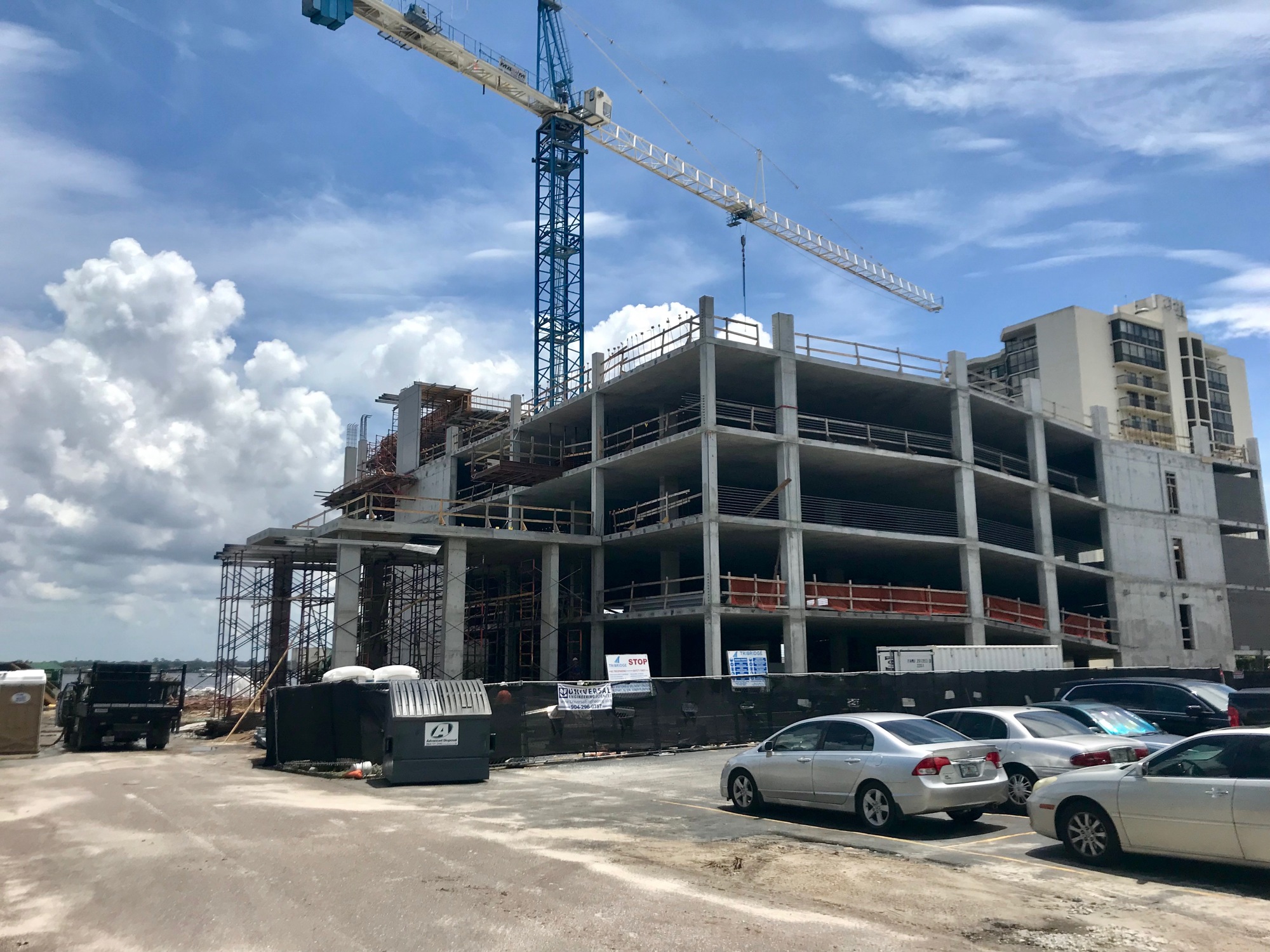 The six-story parking garage for the Bishop Gate apartments is under construction at the site and appears to be close to completion. Photo by Jay Schlichter