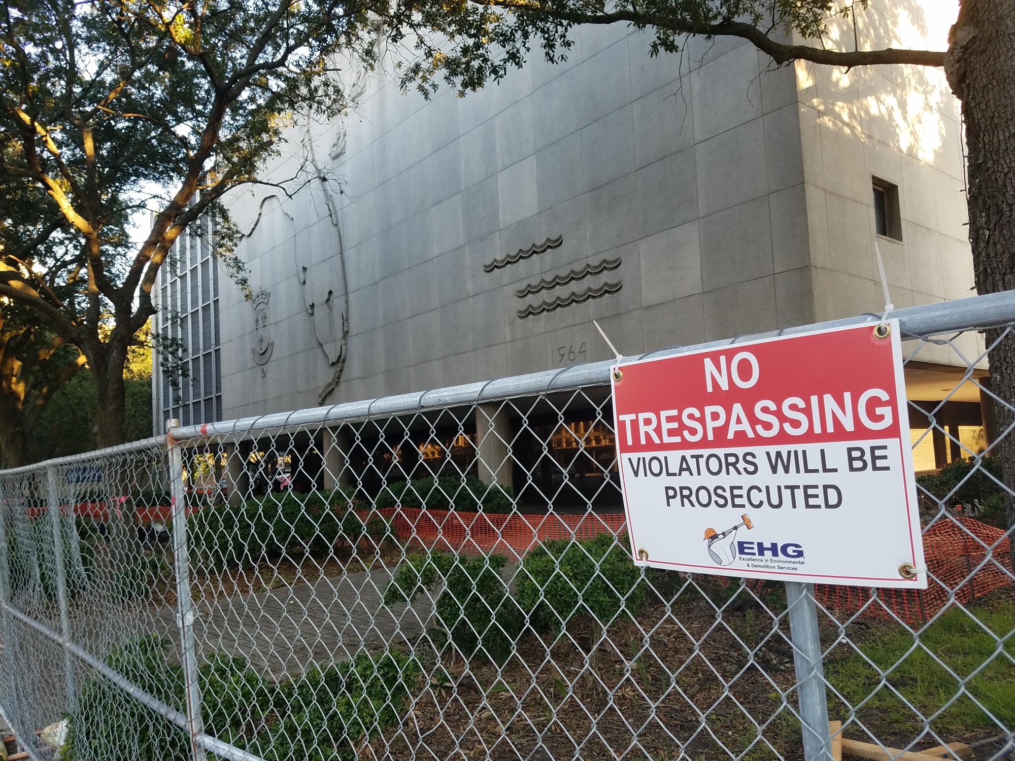 Work is underway on the demolition of the old City Hall Annex and former Duval County Courthouse on Bay Street, with the area fenced off.