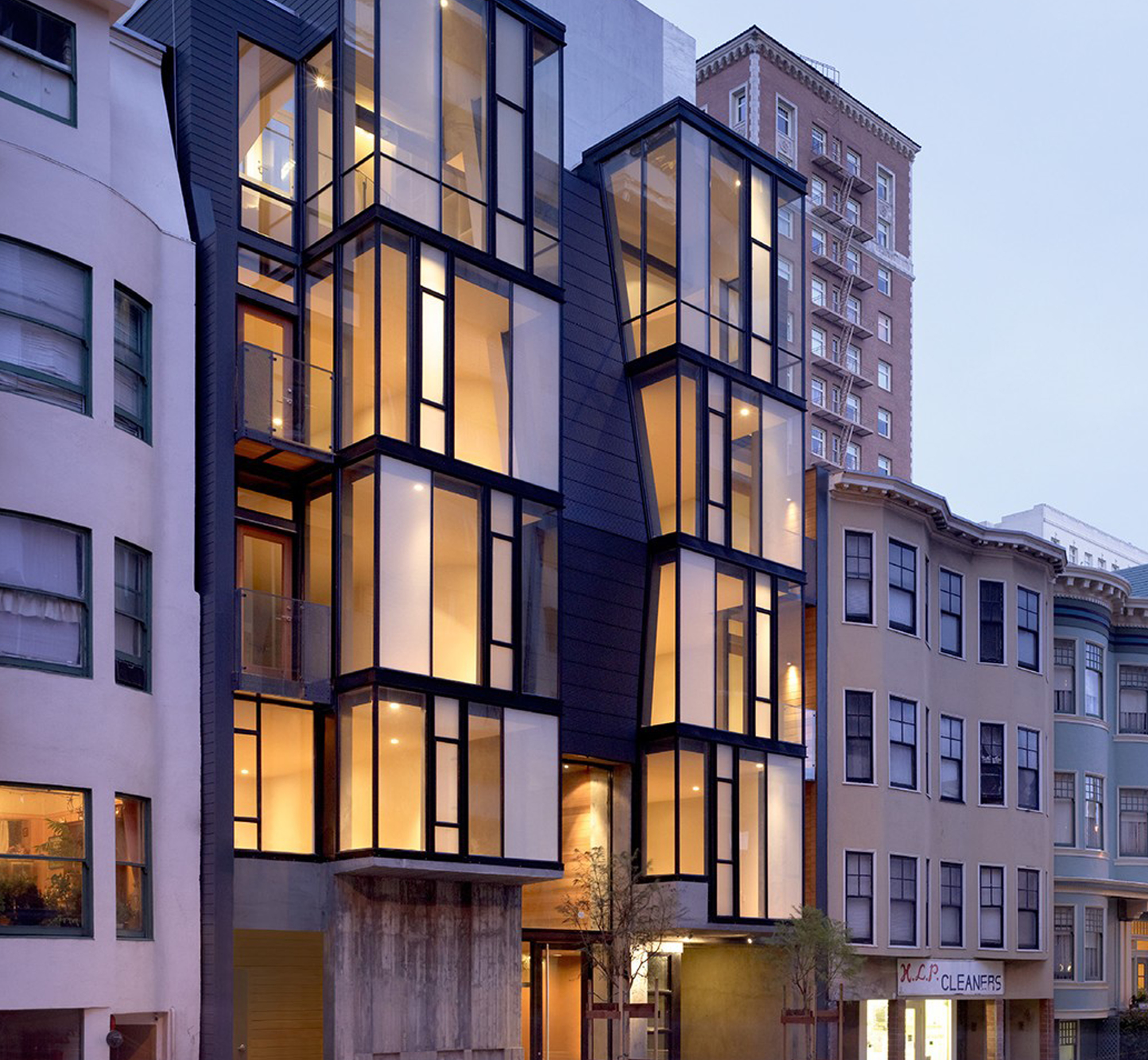 Condominiums in the Nob Hill neighborhood of San Francisco featuring Bonelli windows.