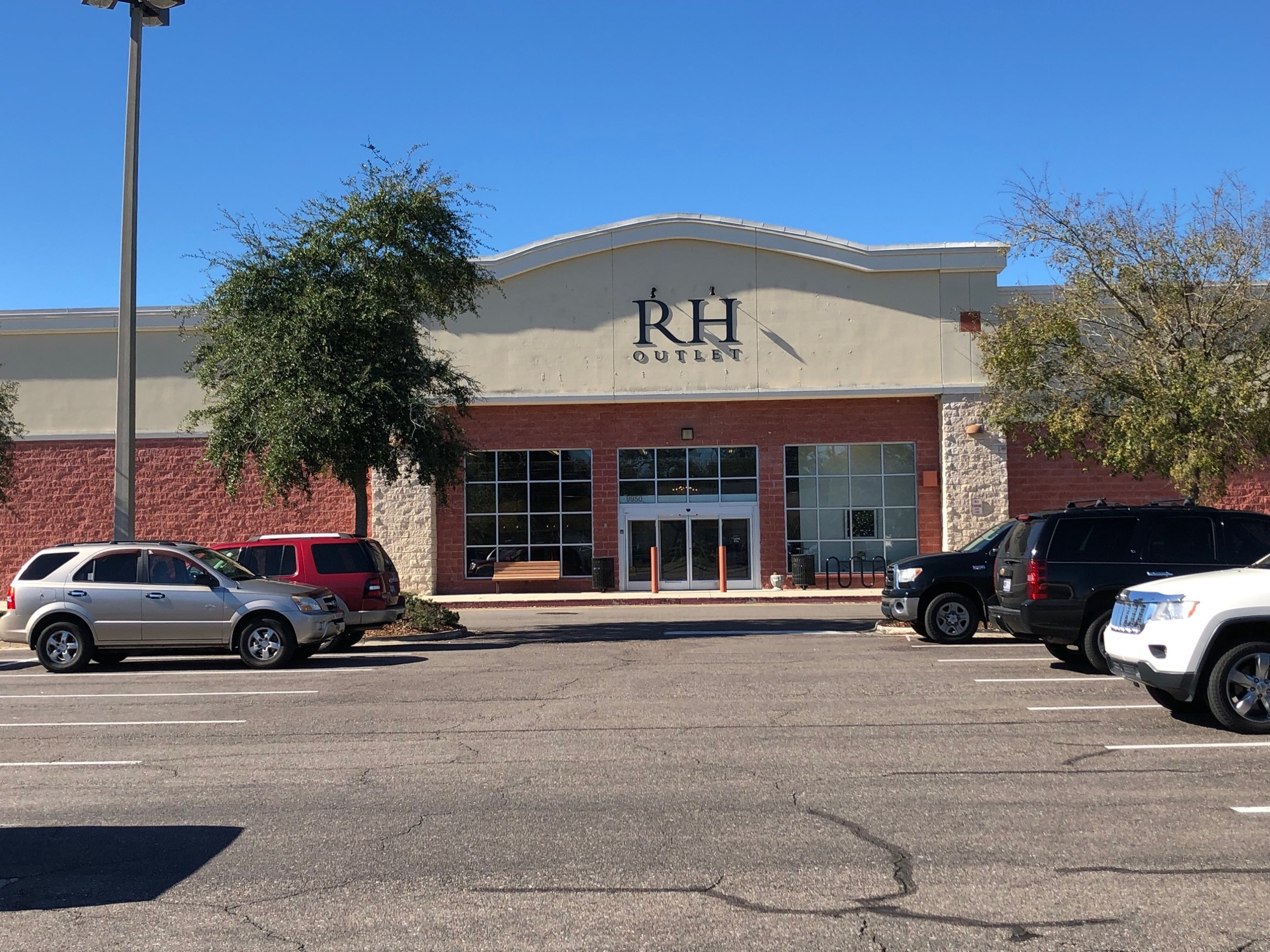 Restoration Hardware notified customers the RH Outlet at 9950 Southside Blvd. is “closing soon.” Urban Air Adventure Park wants to open there.