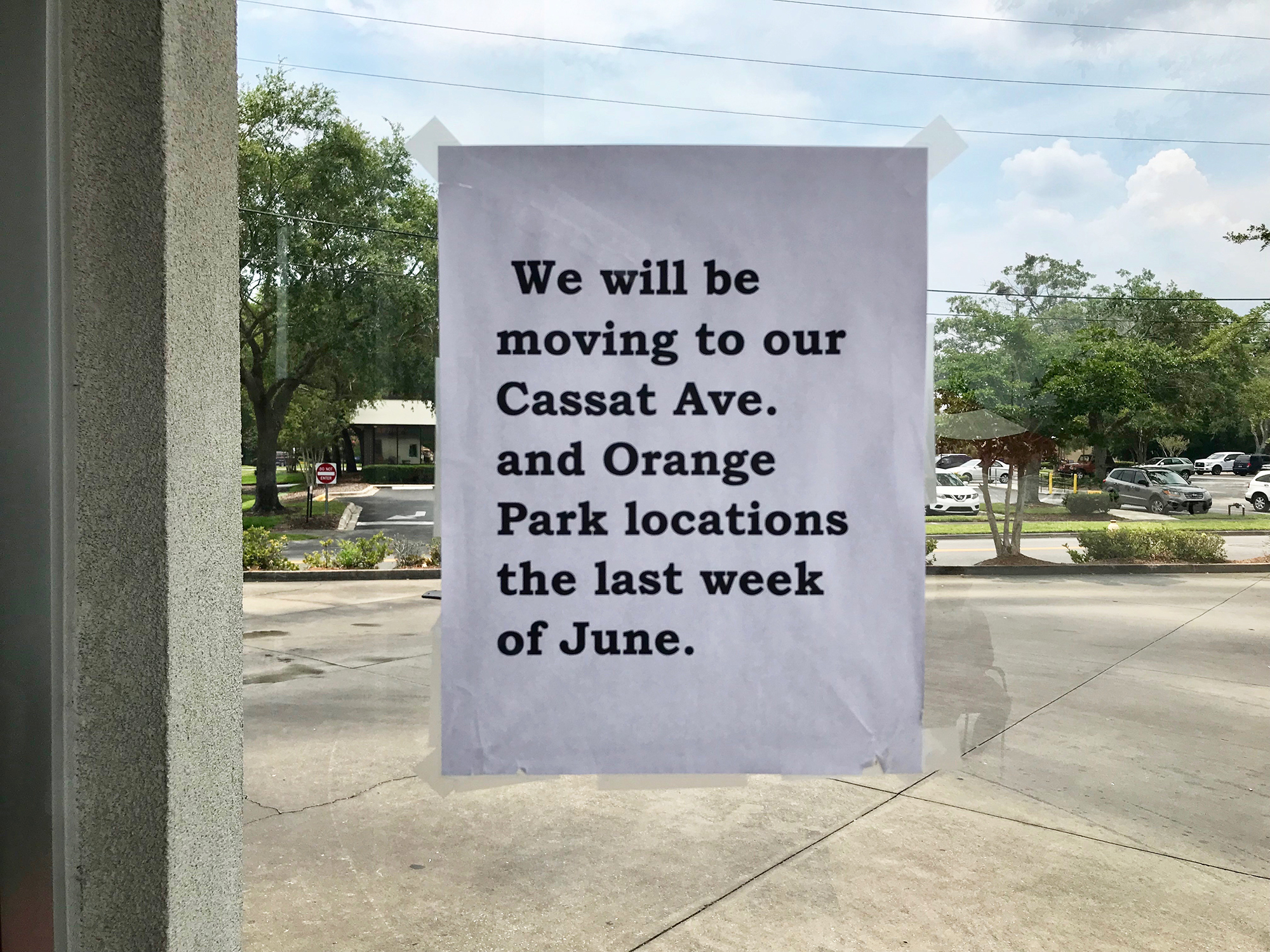 A sign informs customers of the pending closure.