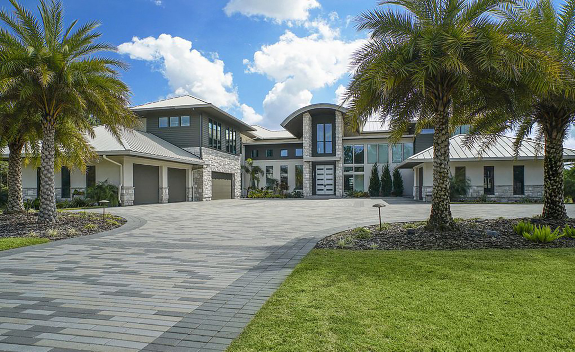 Tim Tebow paid $2.99 million for this home in Glen Kernan Golf & Country Club in South Jacksonville.