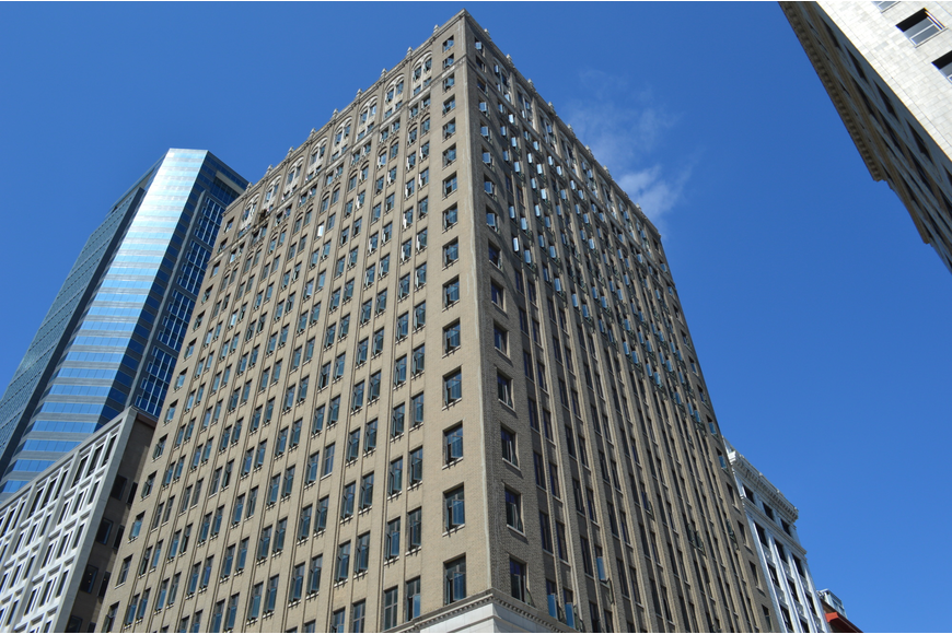 Chase Bank is putting a branch into the Barnett Building at 112 W. Adams St. Downtown.