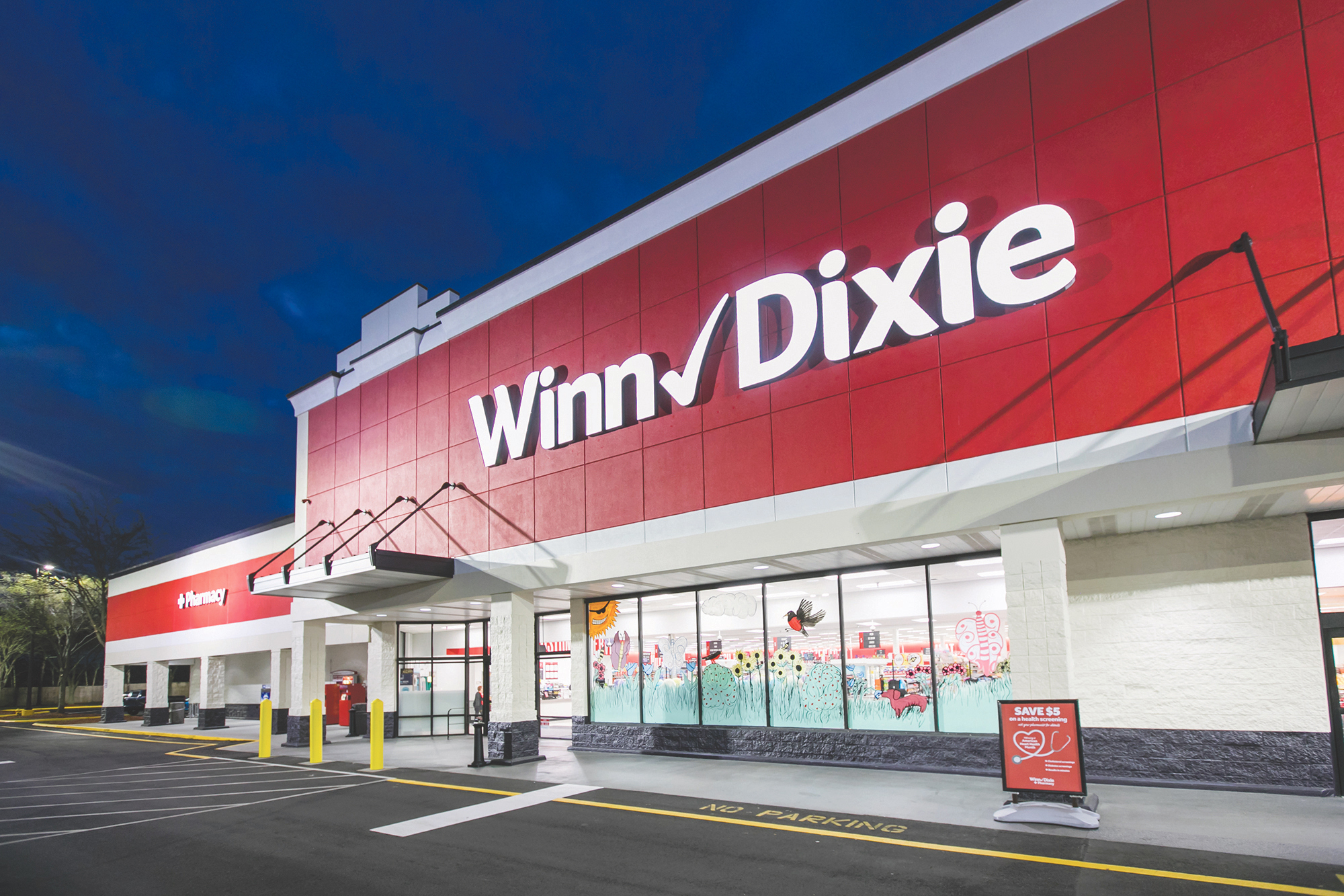 Southeastern Grocers, the parent company of Winn-Dixie, could receive city incentives to open a store in the closed Publix space at Gateway Town Center.