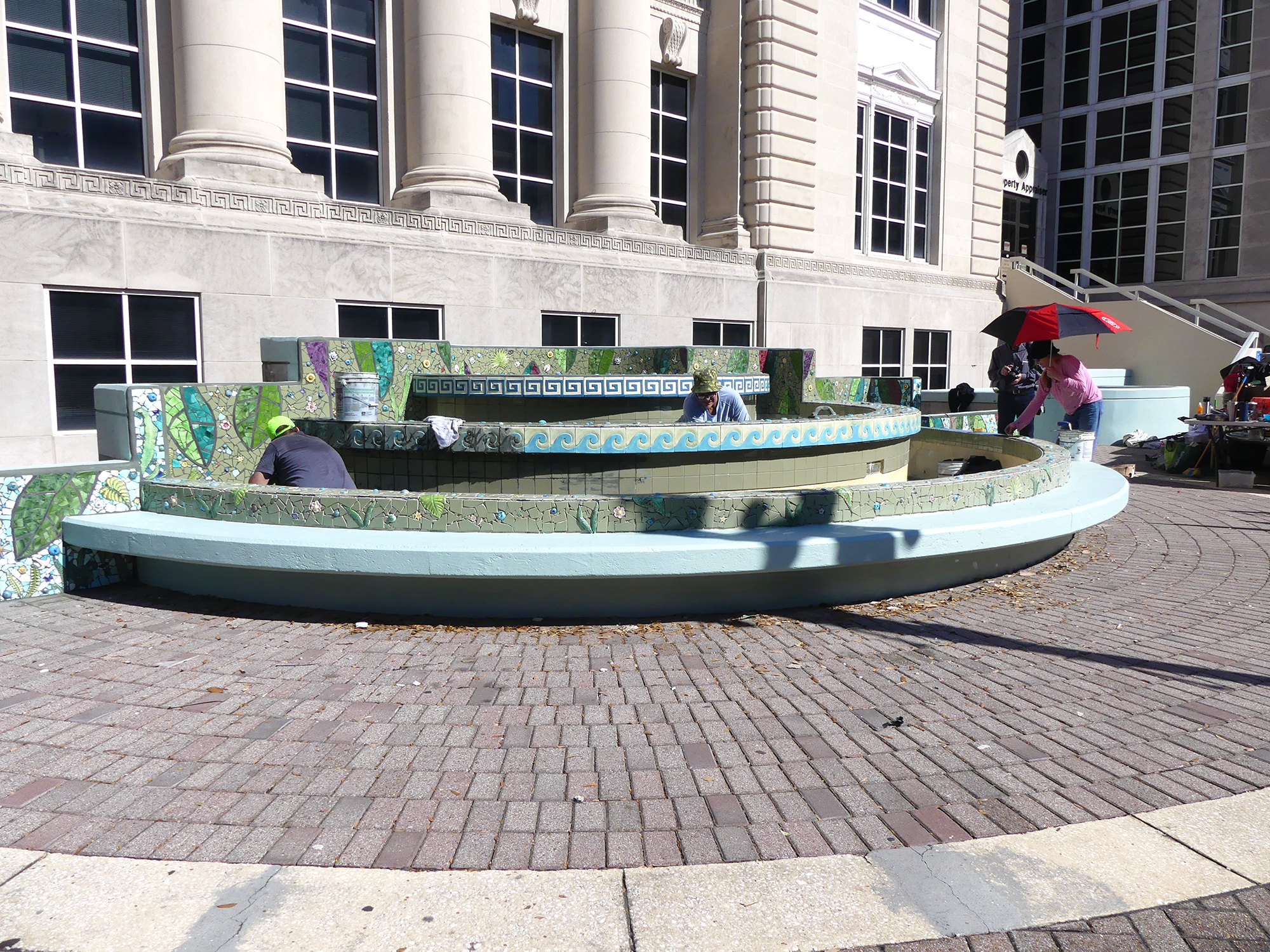 Much of the installation on the fountain’s design reflects the architectural motifs found on the Yates Building.