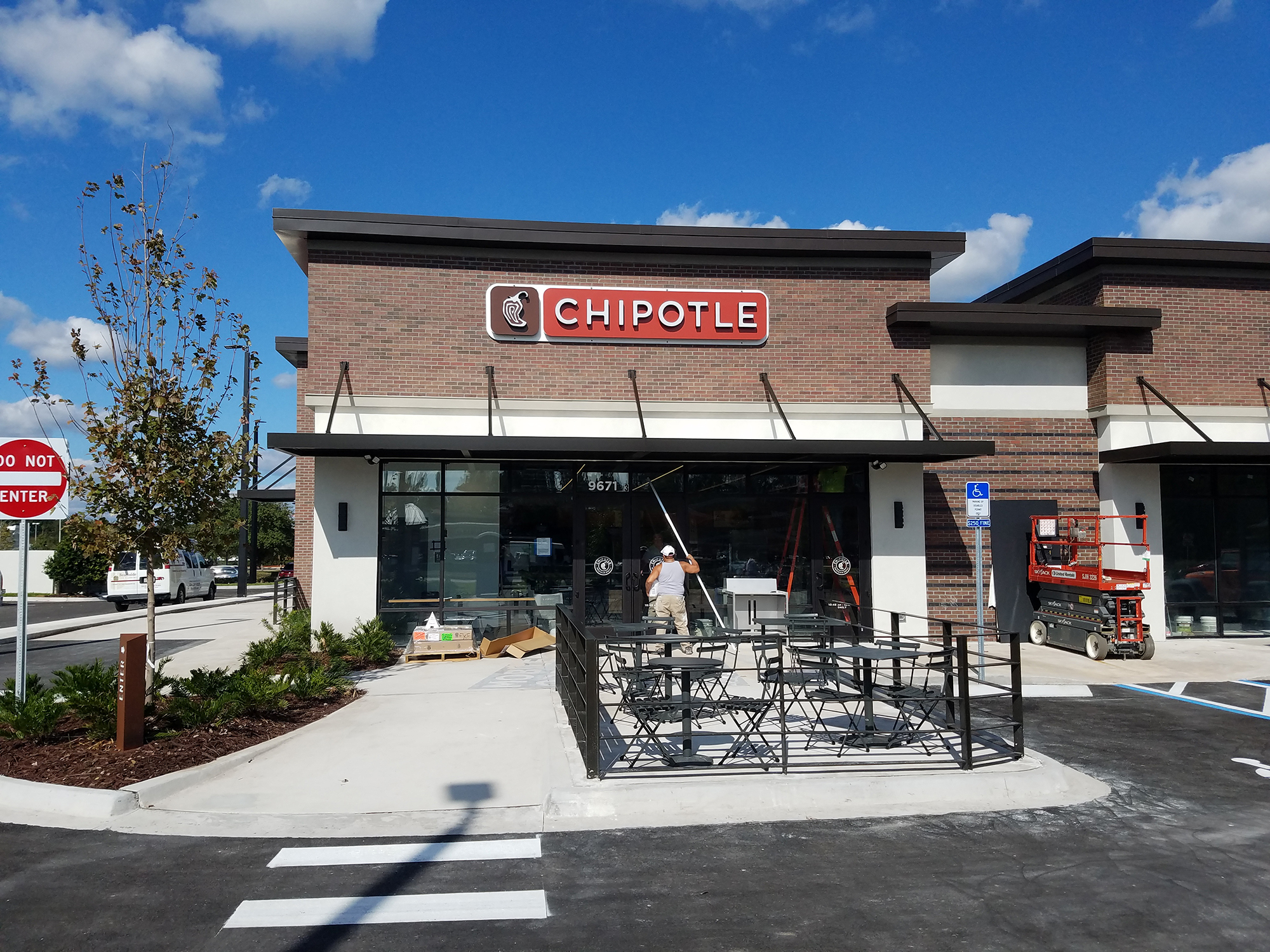 The Oakleaf Chipotle features an outdoor seating area in the front.