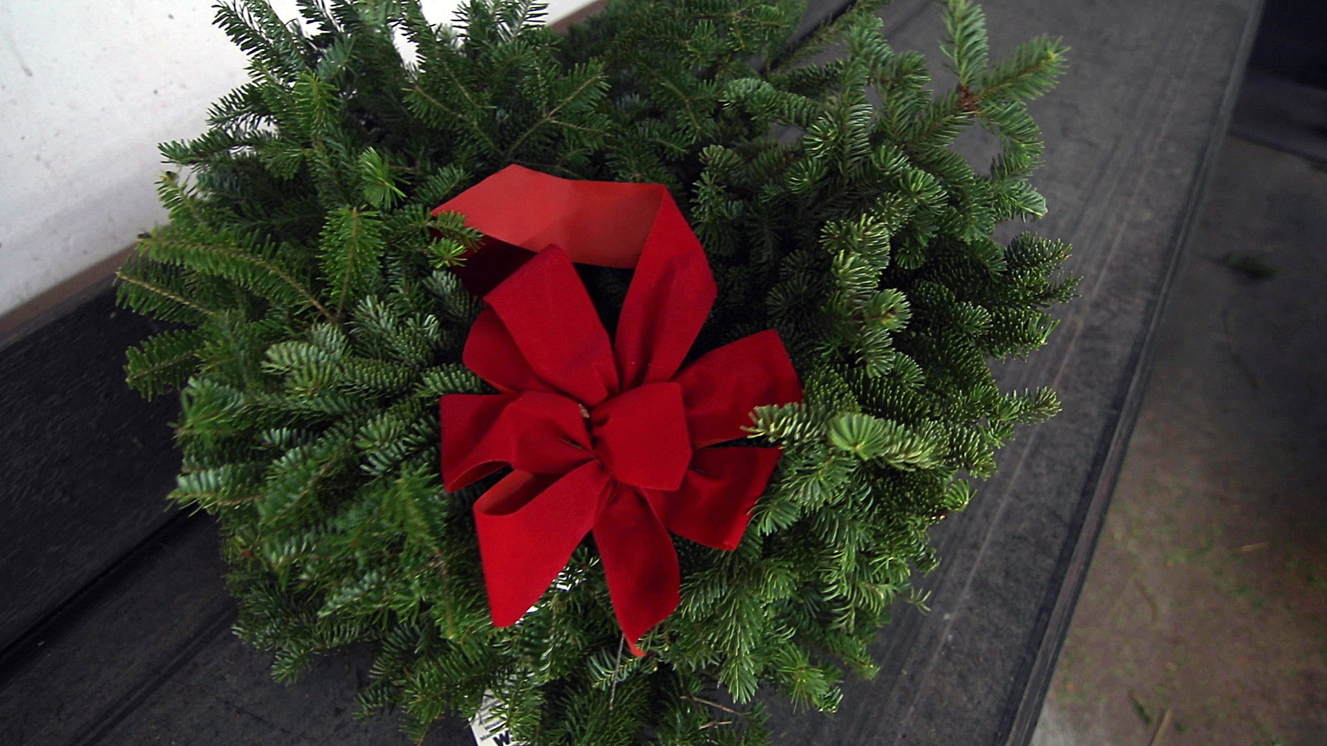 In 2018, Wreaths Across America and its national network of volunteers placed nearly 1.8 million wreaths.