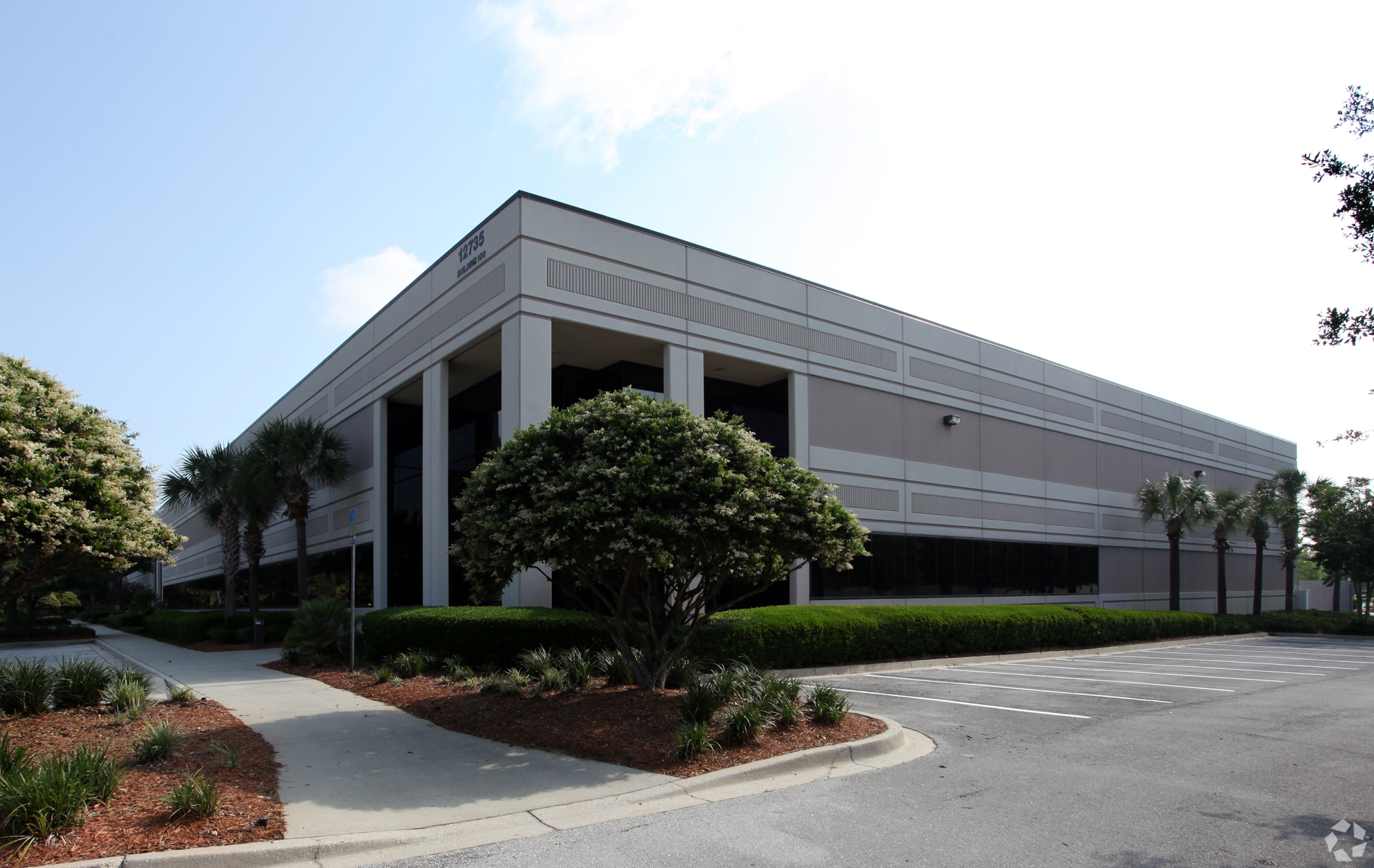 Beeline is moving into the former Bombardier Capital Inc. space at Flagler Center. A second-floor mezzanine was removed, creating high ceilings.