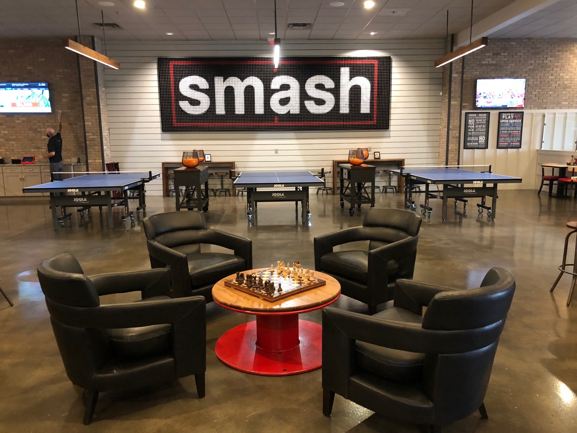 Smash featured 20 pingpong tables, two bars, a kitchen and restaurant seating for 265 people.