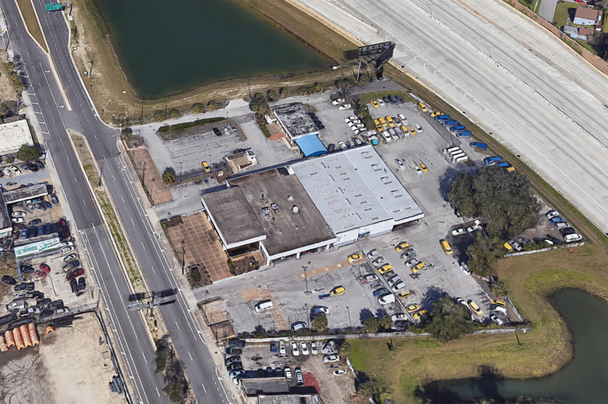 The property at 2525 Philips Highway is adjacent to Interstate 95 just south of San Marco. (Google)