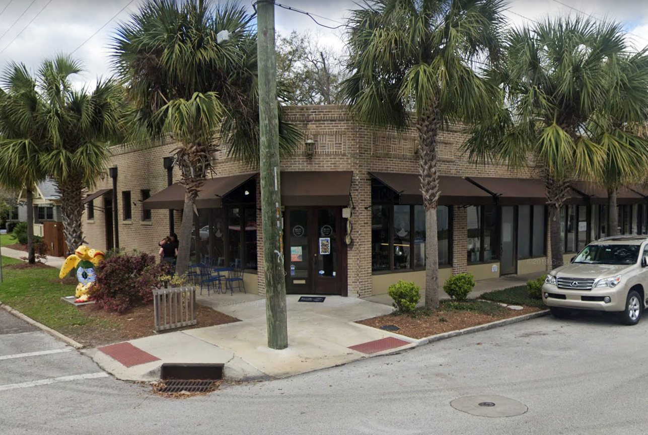 Chef Kenny Gilbert plans to open a restaurant in the former Bleu Chocolat Cafe space at 1602 Walnut St.  (Google)