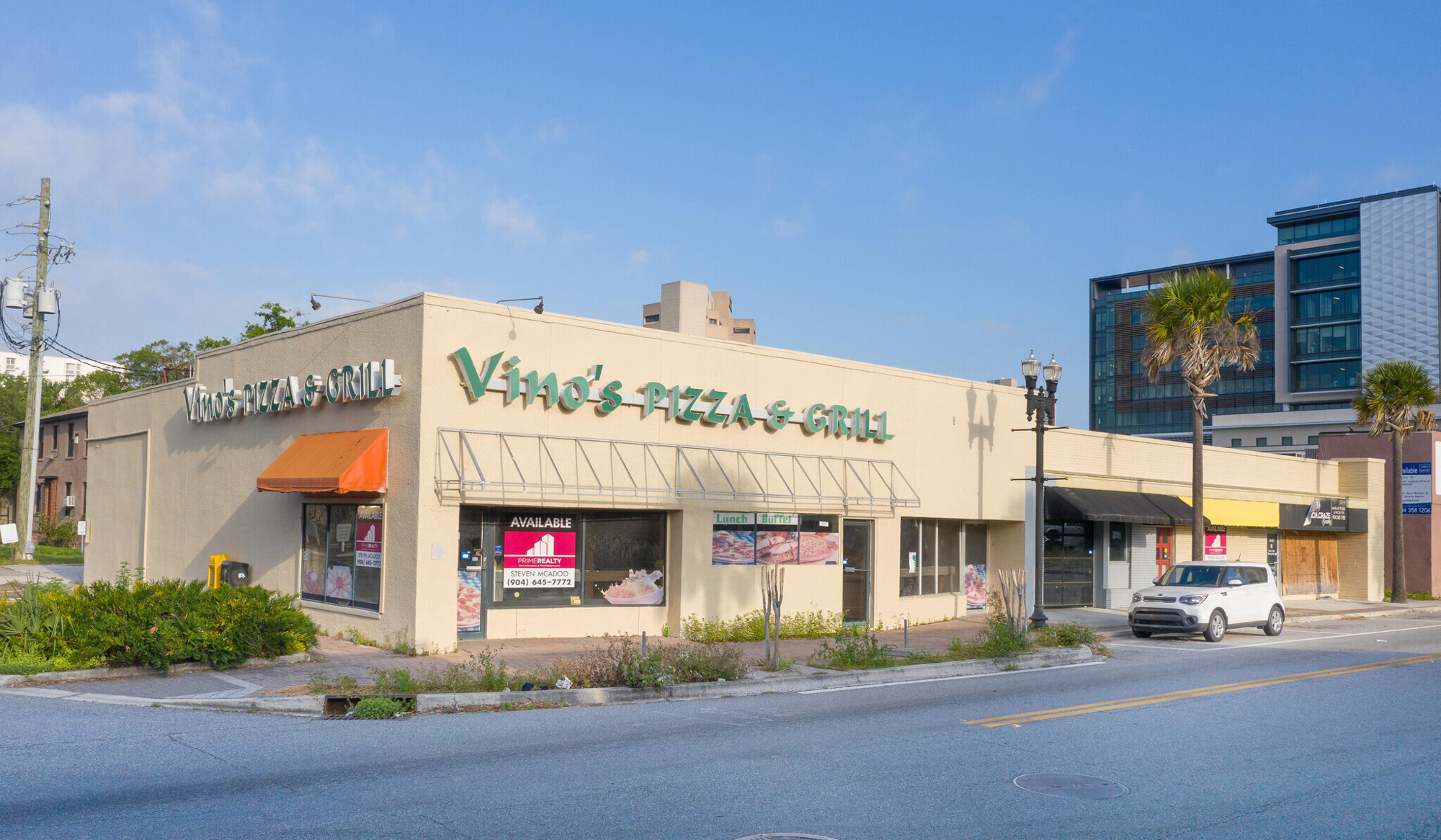 Pink Salt is taking the former Vino’s Pizza & Grill restaurants pace 1430 San Marco Blvd.