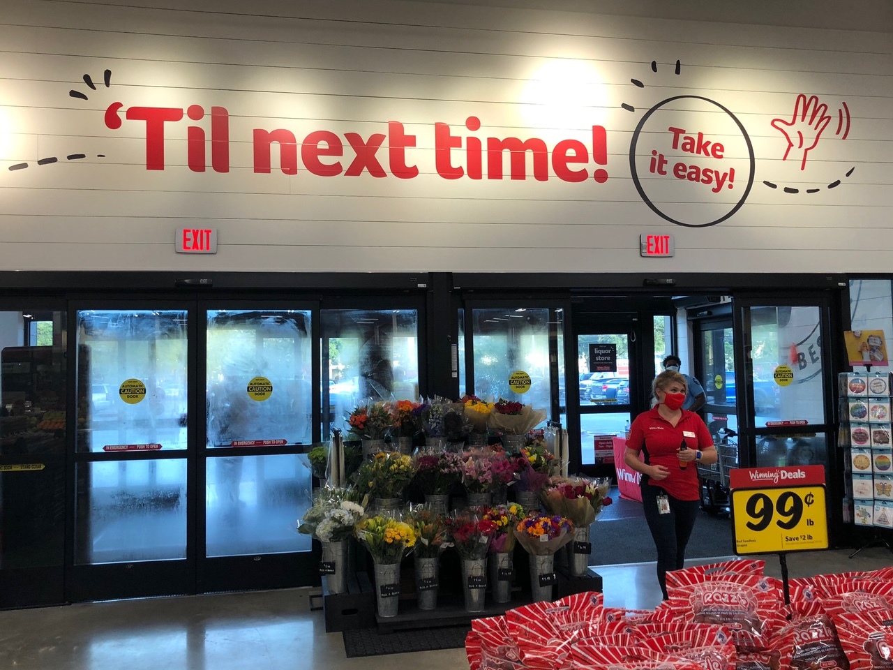 On the way out, shoppers get one last sign to read.