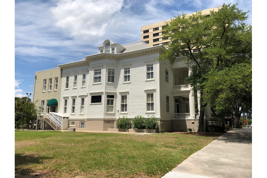 River City Contractors is renovating the Porter Mansion at a cost of $200,100.