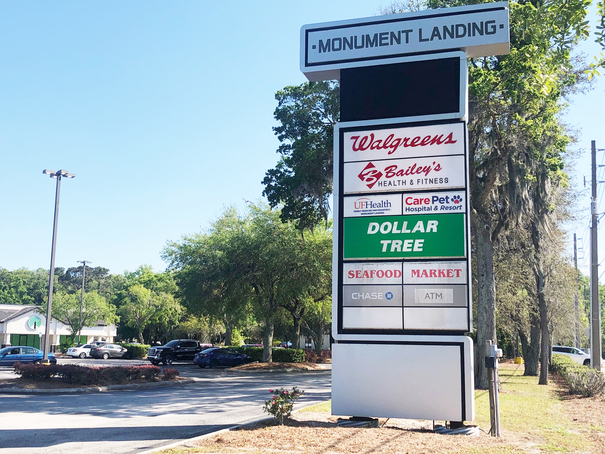 Monument Landing tenants include Walgreens, Bailey’s Health & Fitness, UF Health Family Medicine and Dollar Tree.