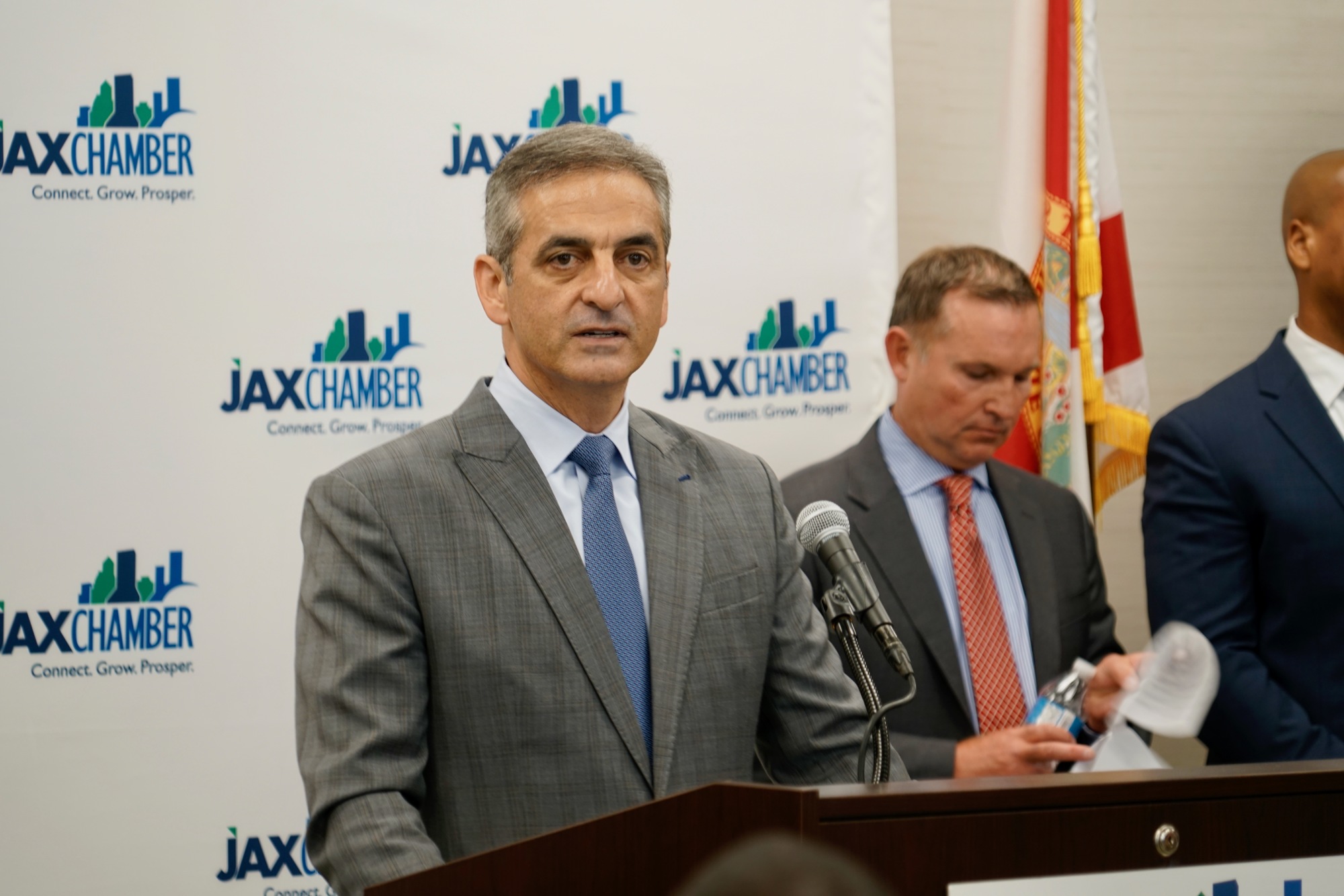 Dun & Bradstreet CEO Anthony Jabbour and Jacksonville Mayor Lenny Curry.