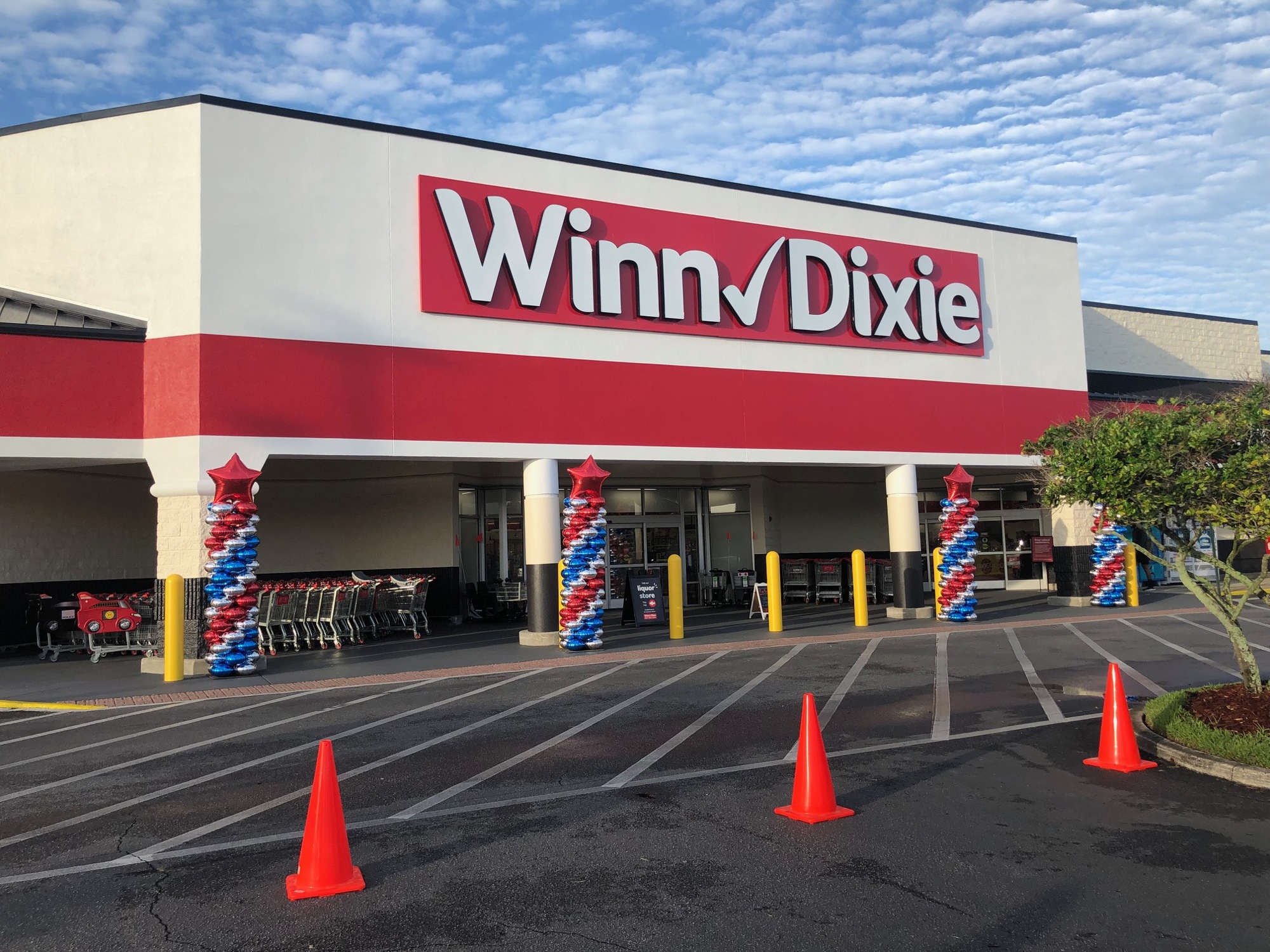 Winn-Dixie opened a remodeled store and new liquor store at its 11380 Beach Blvd. location.