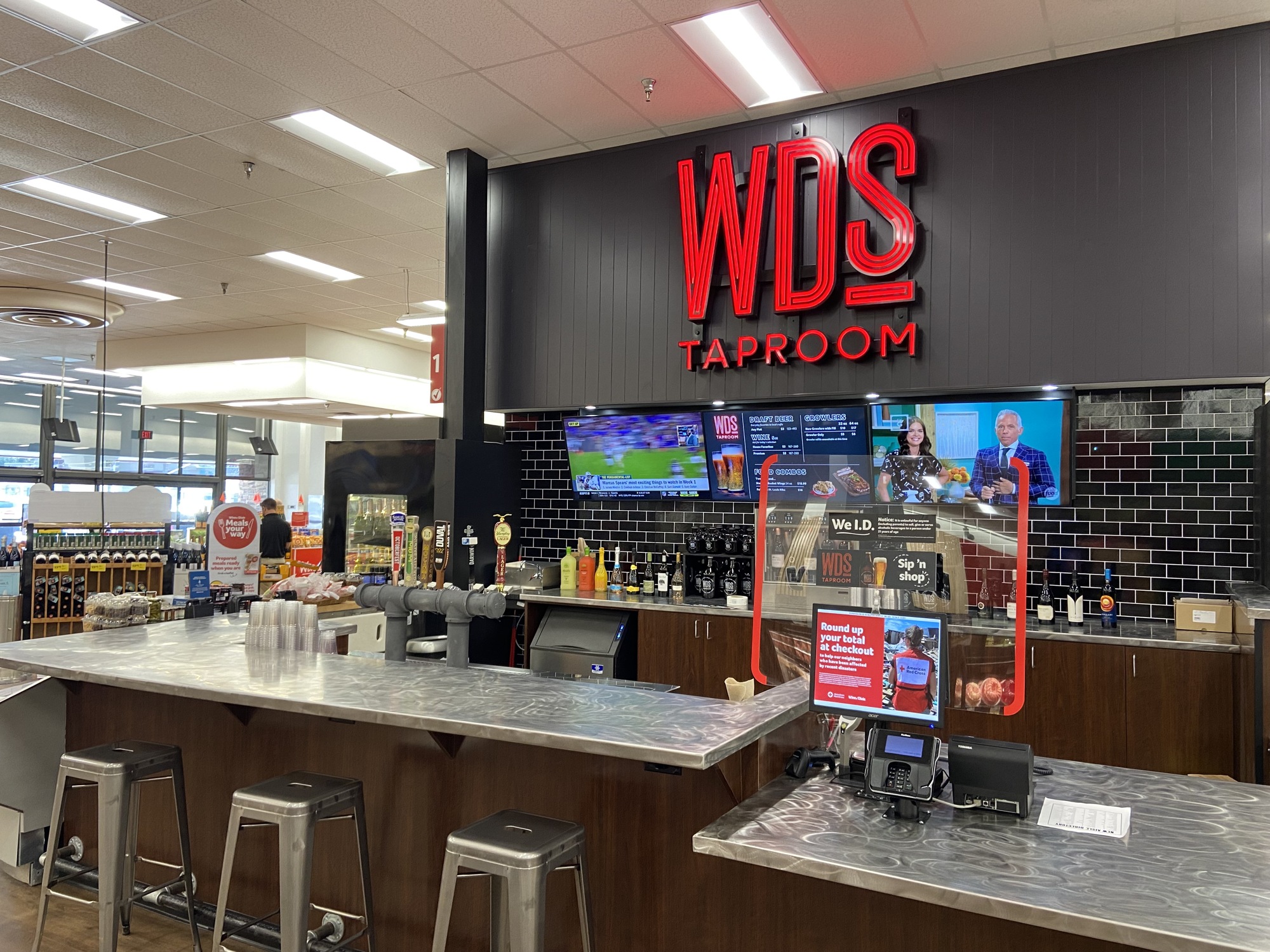 Winn-Dixie added a “sip and stroll” WDs Taproom in Ponte Vedra Beach.