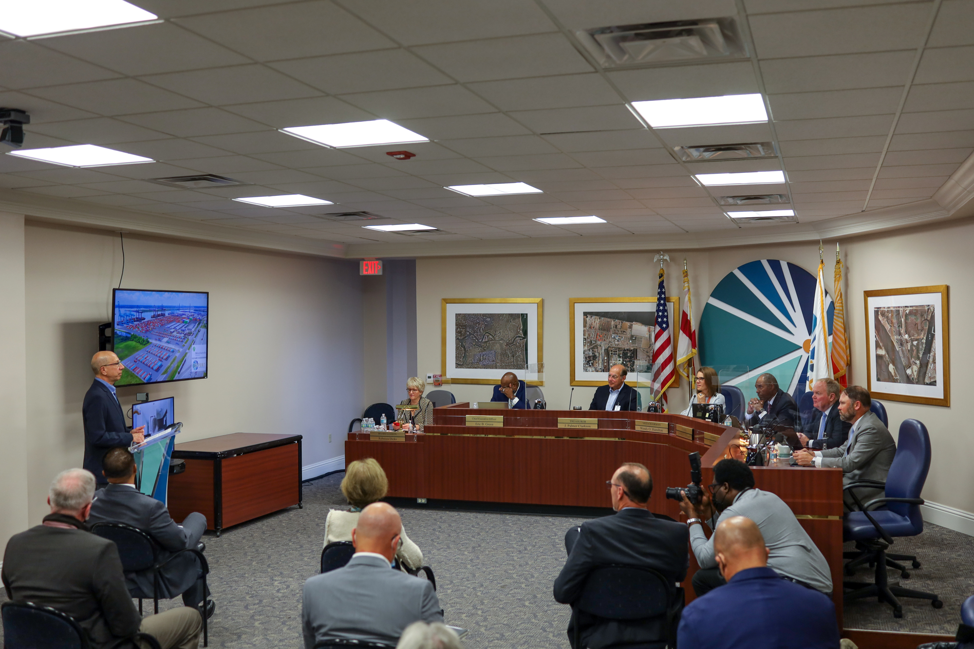 Ari Steinberg, SSA Vice President of Project Engineering and Implementation, speaks at the JaxPort board of directors meeting Sep. 27. (JaxPort photo)