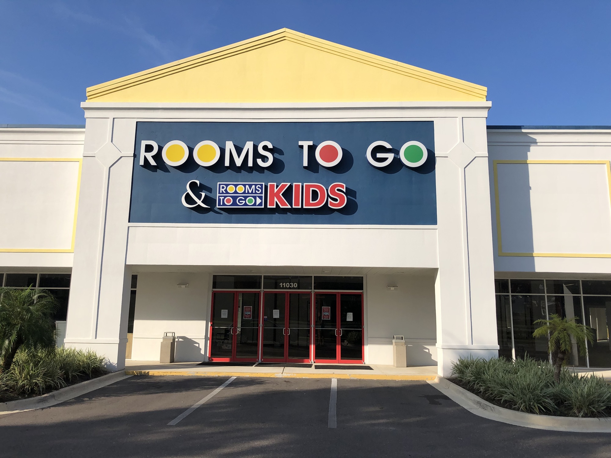 Rooms To Go turning Avenues store into an outlet