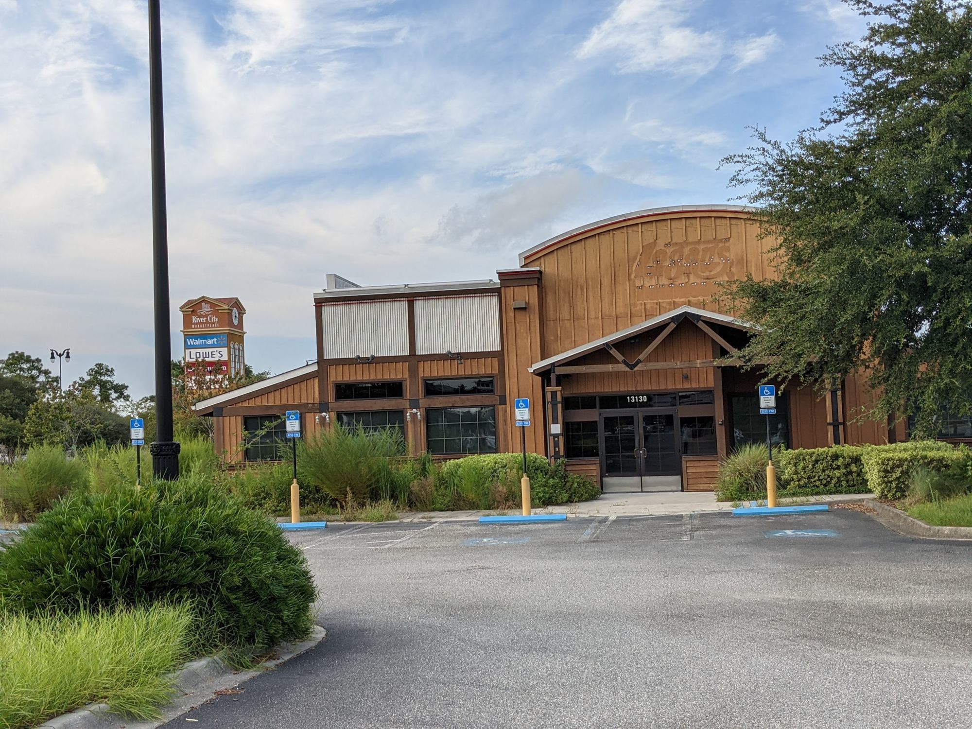 The Texas Roadhouse will replace a demolished Logan’s Roadhouse.