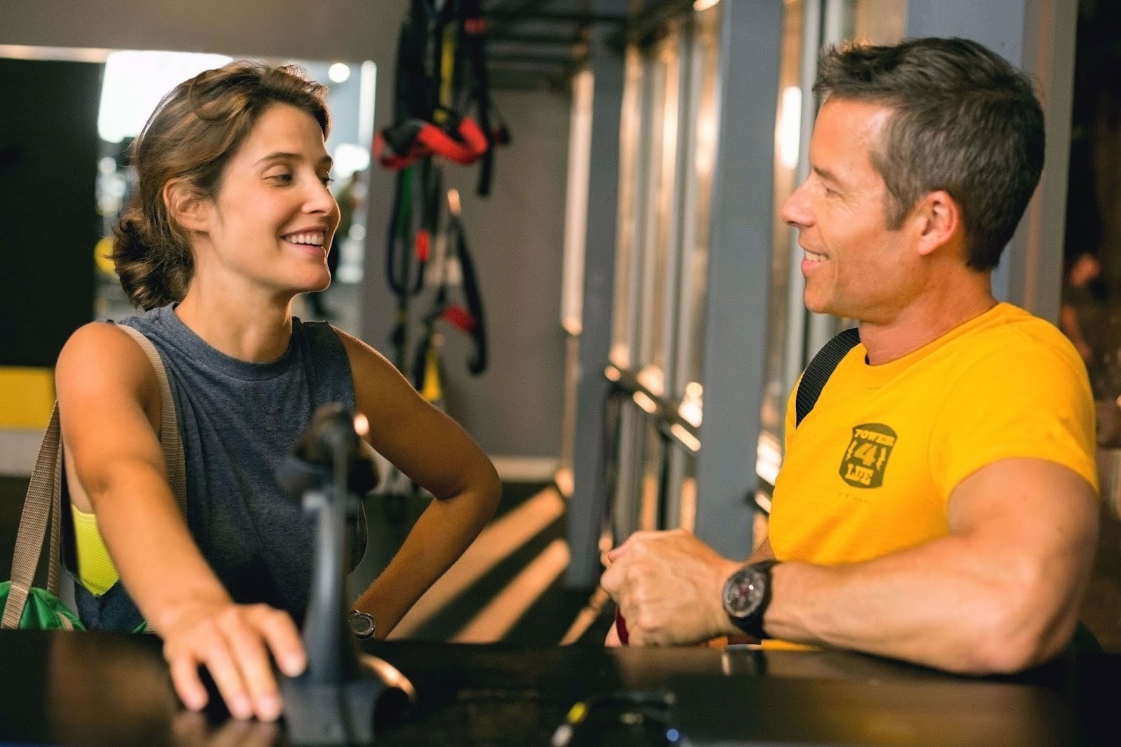 Cobie Smulders and Guy Pearce in 