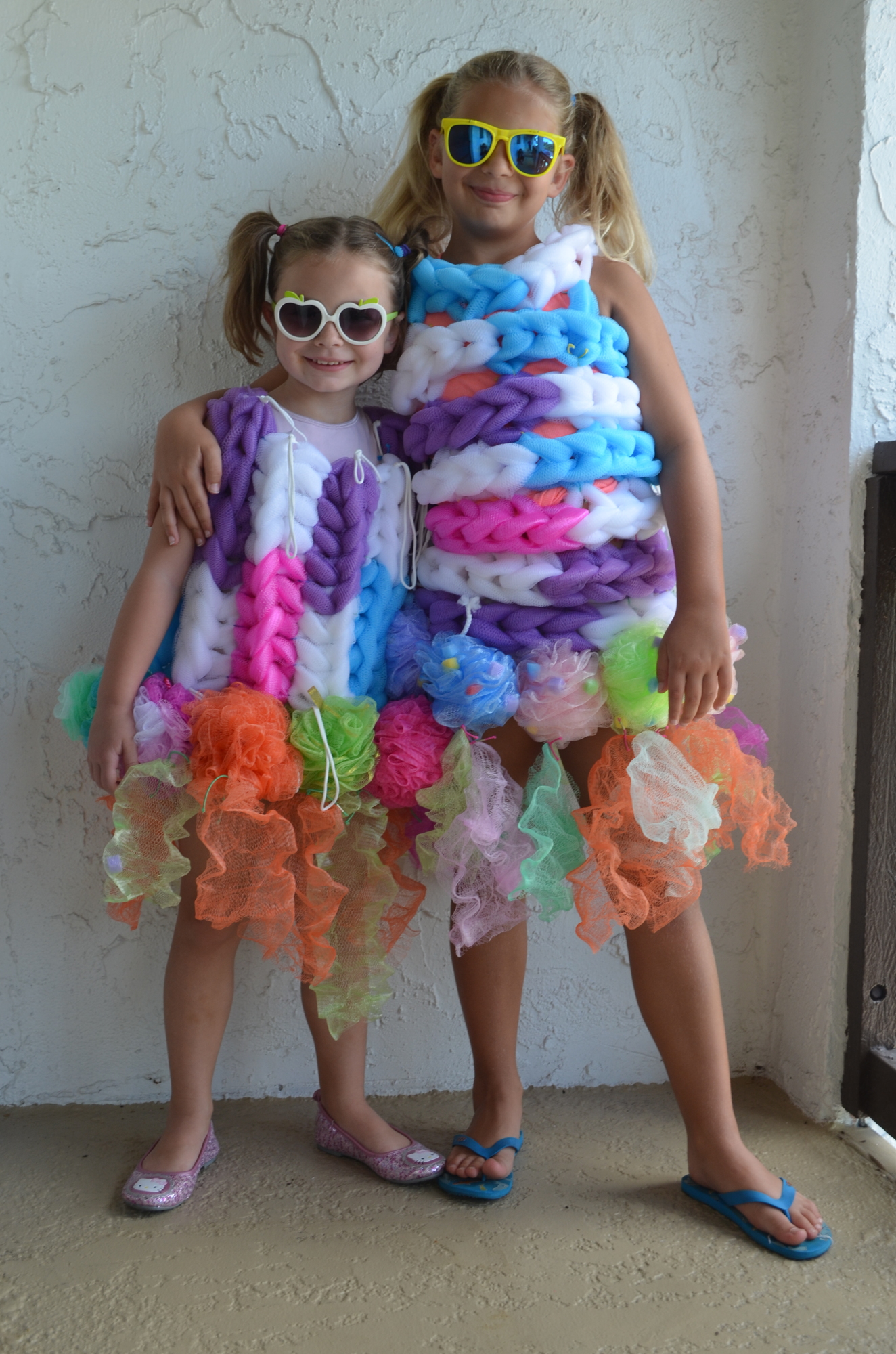 Holland,5, and Cambelle, 9, Anders model Cambelle’s loofah dresses at the iconcept jr. photoshoot. Photo by Niki Kottmann.