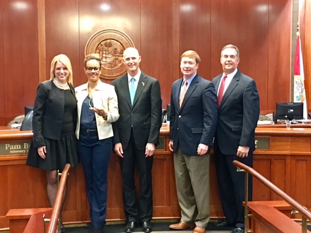 Florida Attorney General Pam Bondi, More Too Life Founder Brook Bello, Gov. Rick Scott, Commissioner Adam Putnam and Chief Financial Officer of Florida Jeff Atwater at the presentation of the Survivor Advocate of the Year award