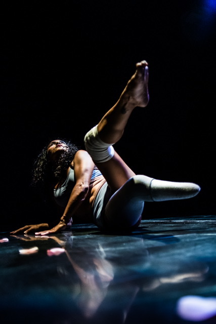 Stephanie Bastos performs without her prosthetic leg for much of 