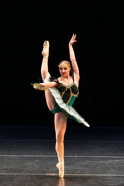 Lauren Teyke, one of Ariel Serrano's newer students at Sarasota Cuban Ballet School, performs. Photo by Soho Images