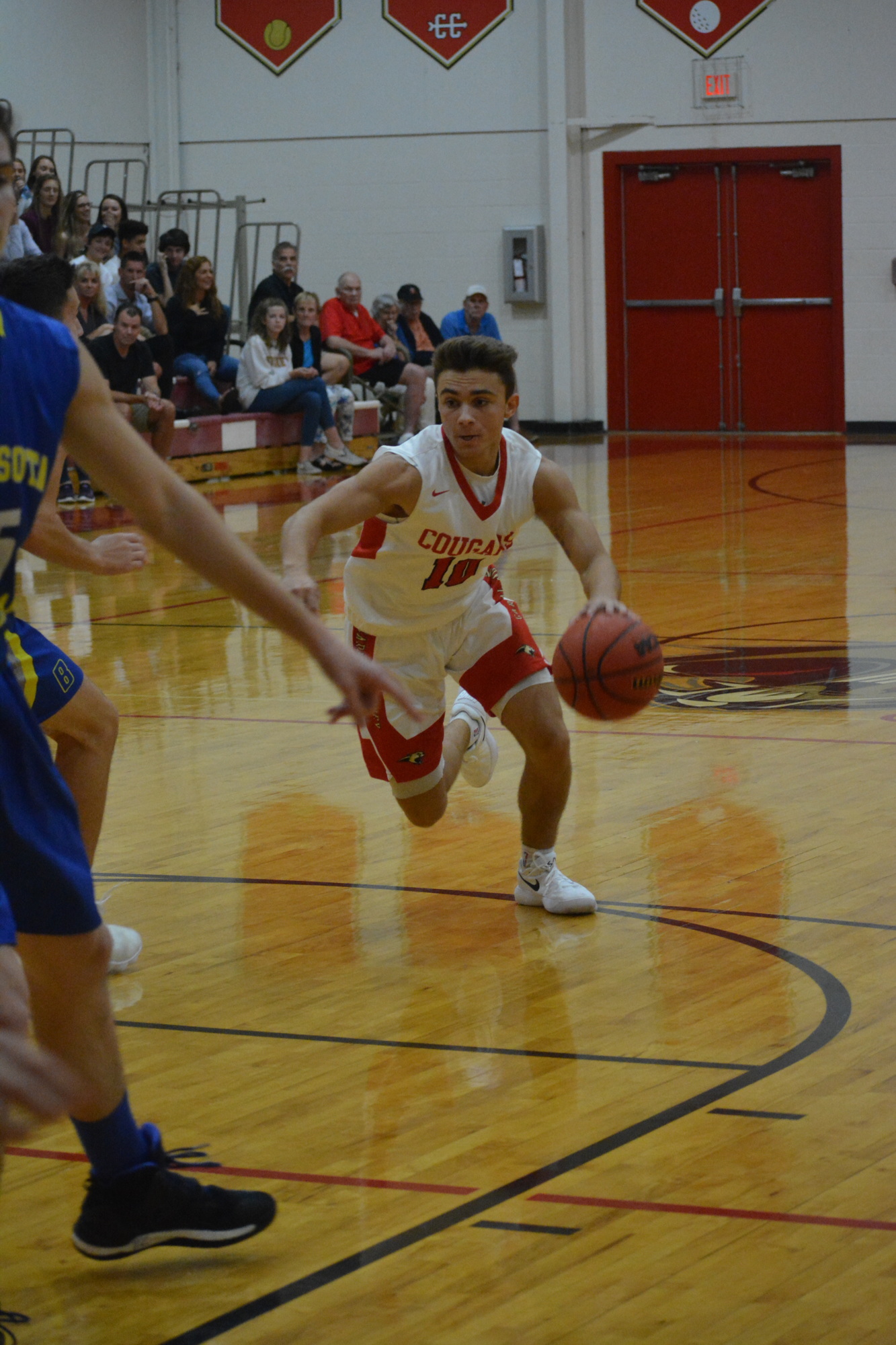 Dante Pascarella drives to the hoop against Sarasota Christian. He finished the game with 30 points.
