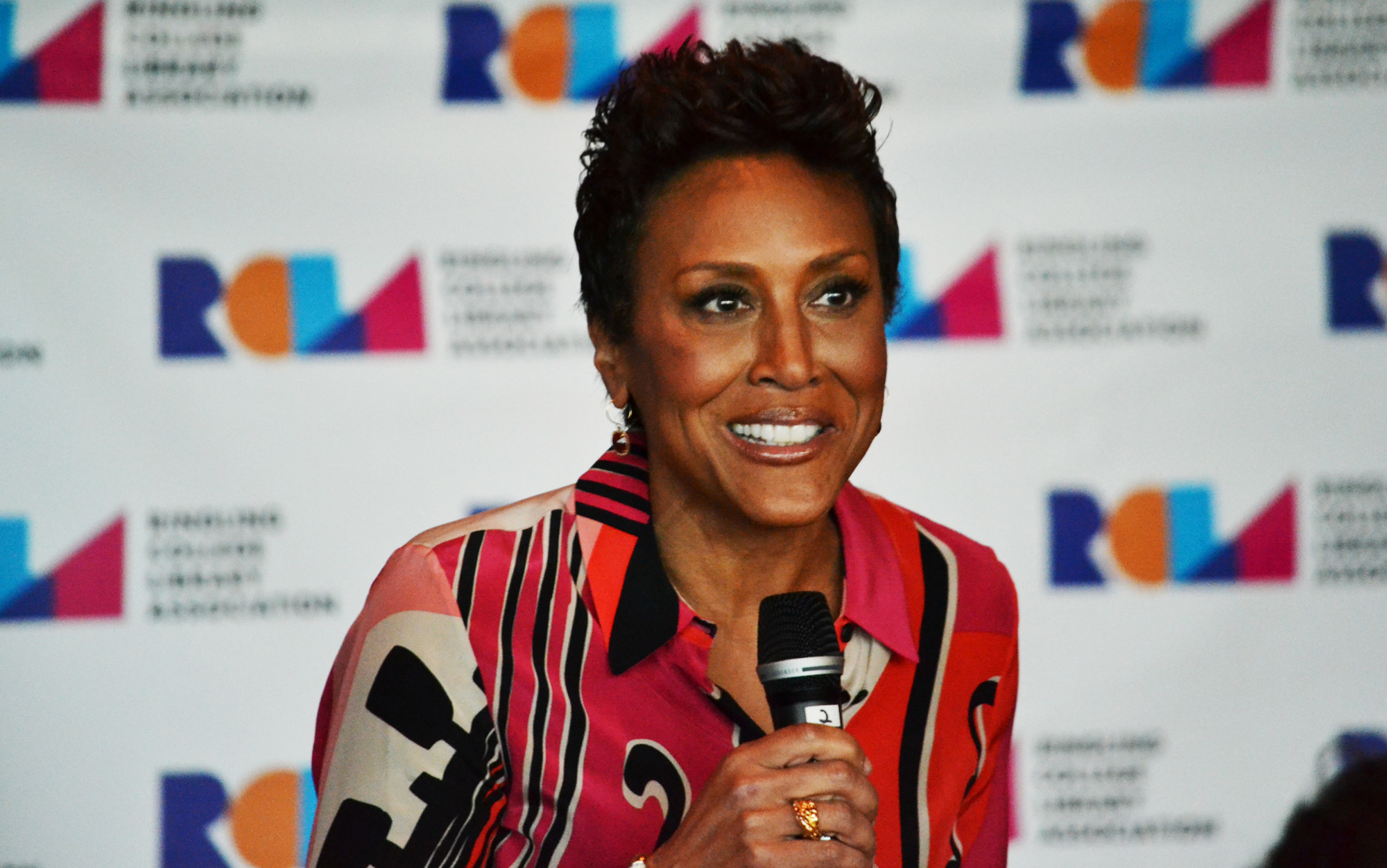 Good Morning America co-anchor Robin Roberts was the featured speaker for the March 7, 2016 Ringling College Library Association Town Hall Lecture Series.
