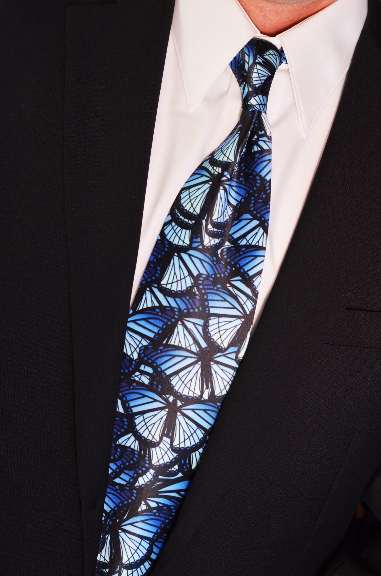 Ken Miller's tie (borrowed from CPC Executive Director, Doug Staley) was a perfect match for the Blue Ties and Butterflies event on Wednesday, April 13, at Michael's On East. Photo by Heather Merriman Saba