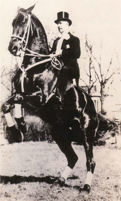 Capt. William Heyer trained Starless Night for only three months before the two opened at Radio City Music Hall. Photo Courtesy of Circus Ring of Fame