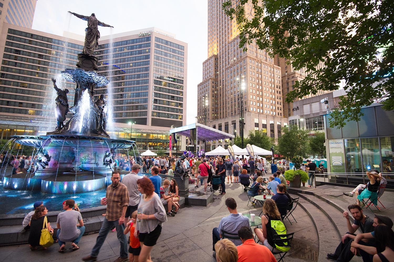 Today, Cincinnati bills Fountain Square as the heart of the city.